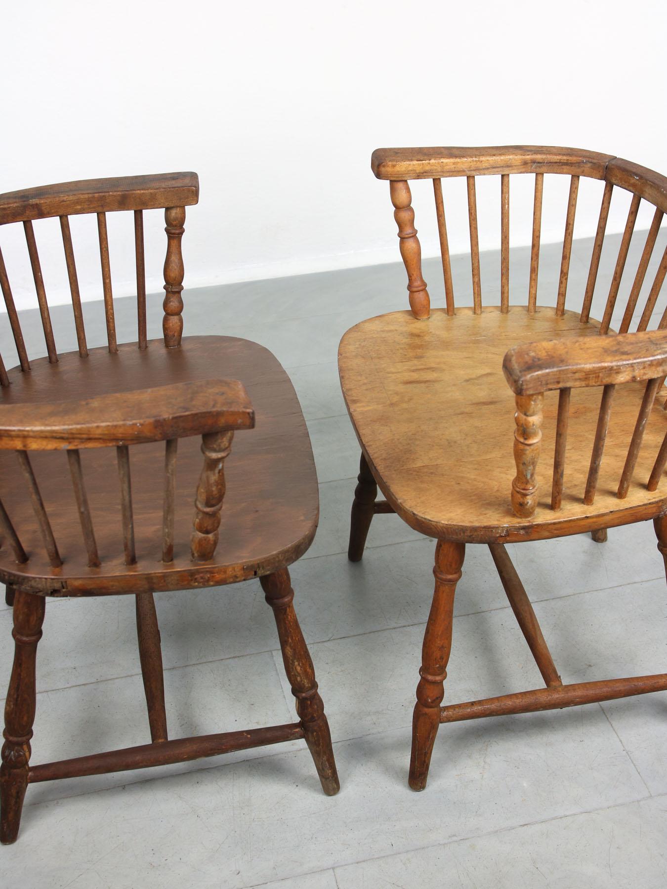 Bois de feuillus Ensemble de chaises anglaises anciennes Windsor à dossier bas en vente