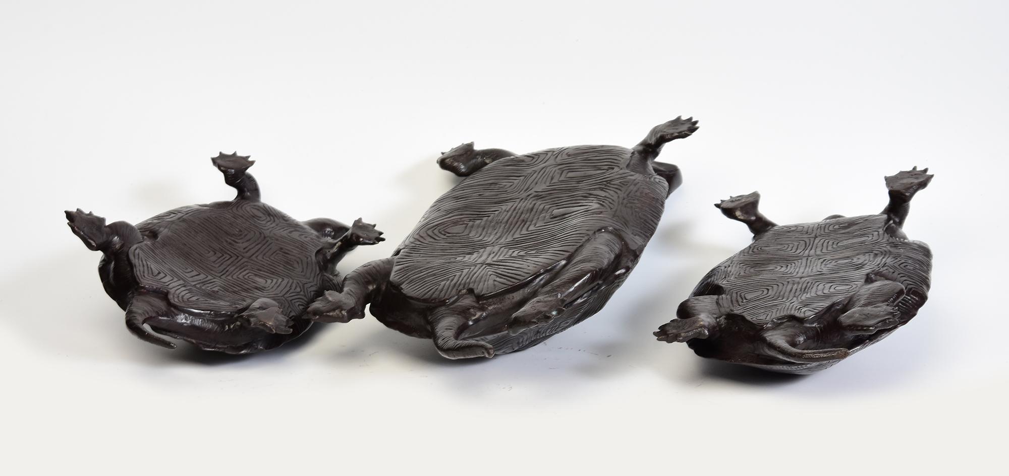 A Set of Finely Cast Asian Bronze Triple Tortoises Animal Statues For Sale 7