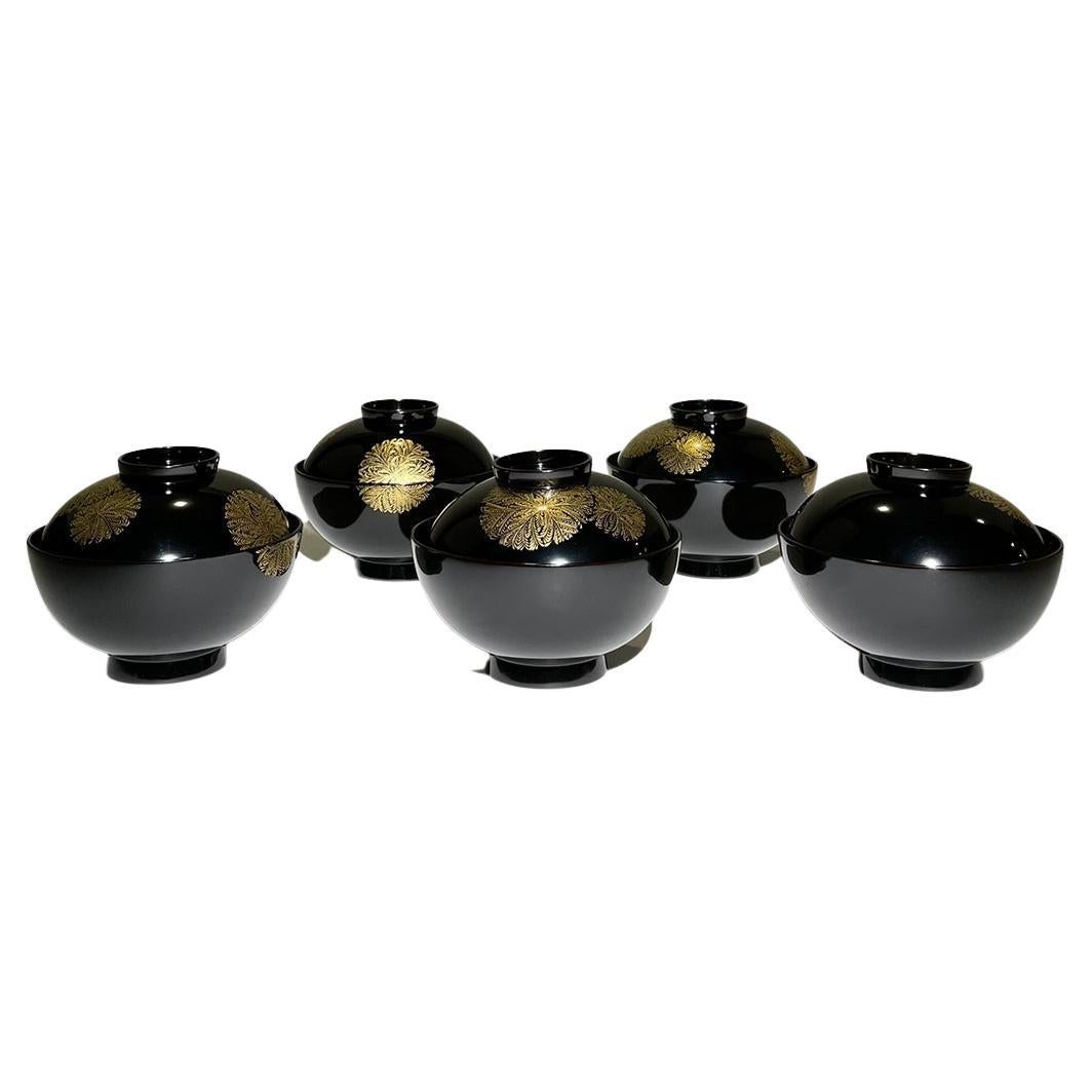 Set of Five Japanese Antique Maki-e Lacquer Bowls with Lid For Sale