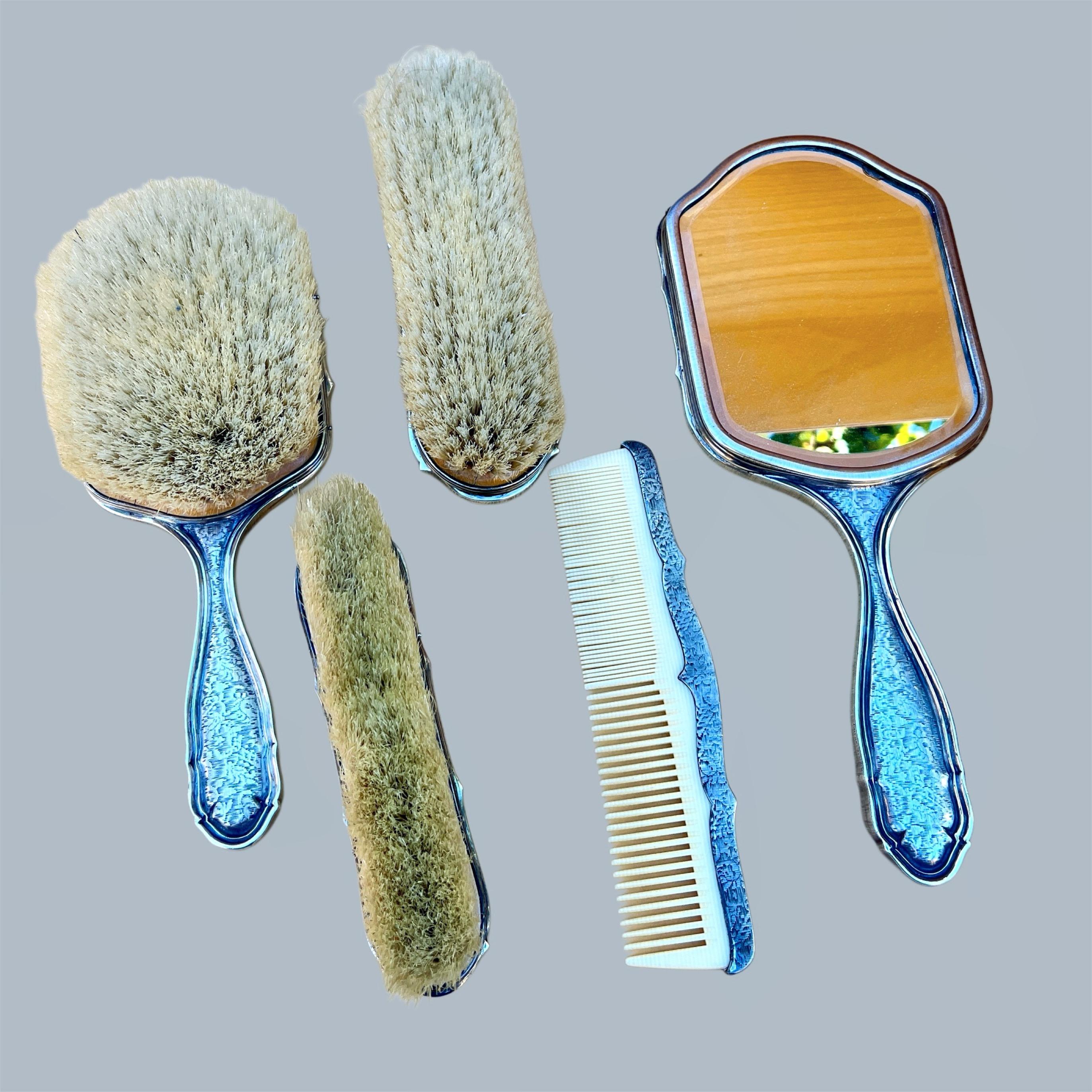 A set of five silver vanity items by Buccellati, 20th century For Sale 5