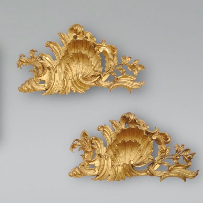 French Set of Four 18th Century Giltwood Carvings For Sale