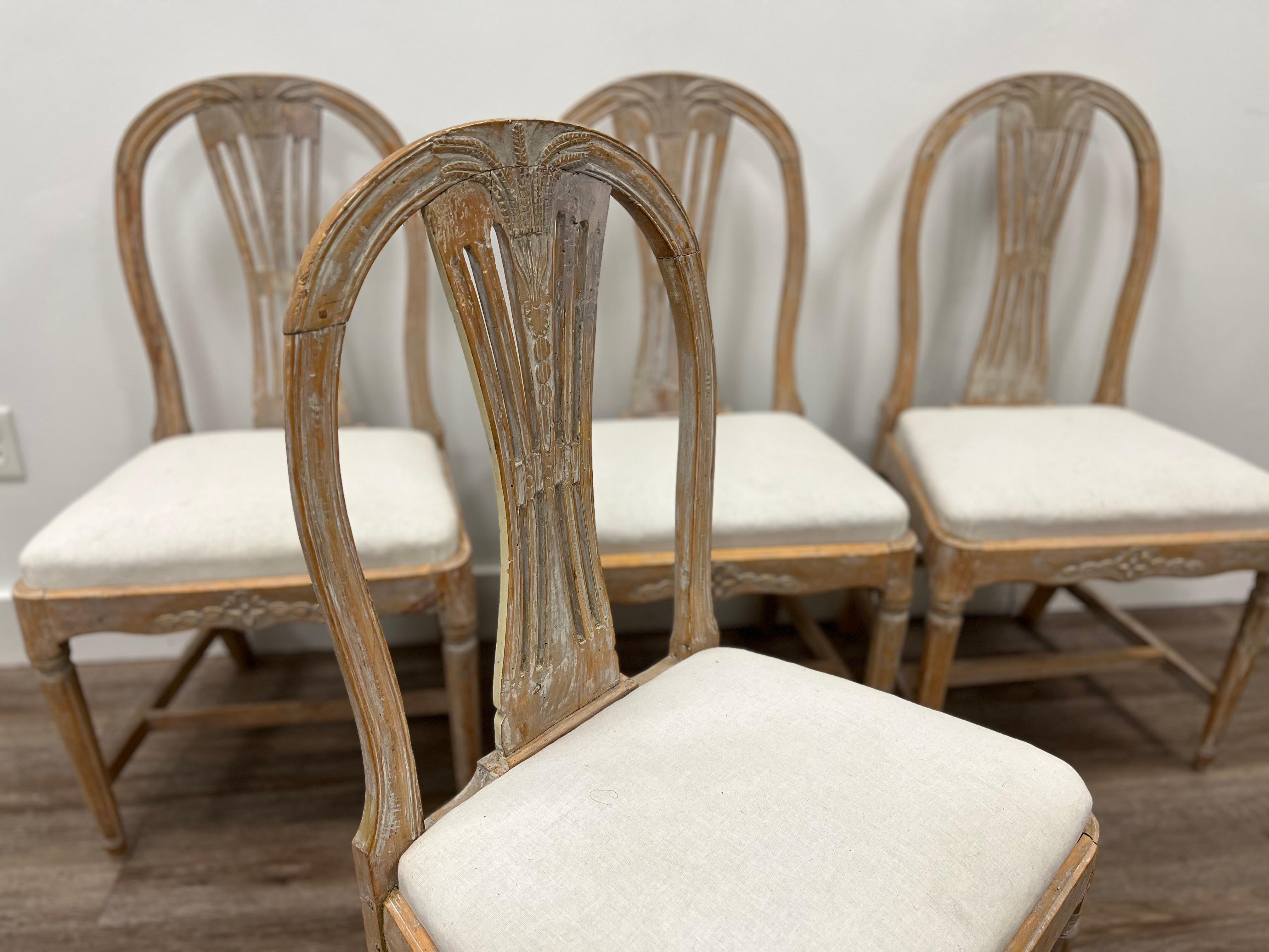 Hand-Carved A Set of Four 19th Century Swedish Late Gustavian Chairs For Sale
