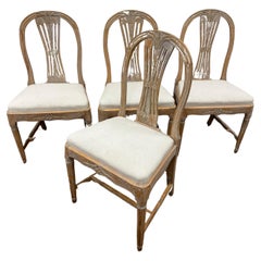Un set di quattro sedie svedesi tardo-gustaviane del XIX secolo