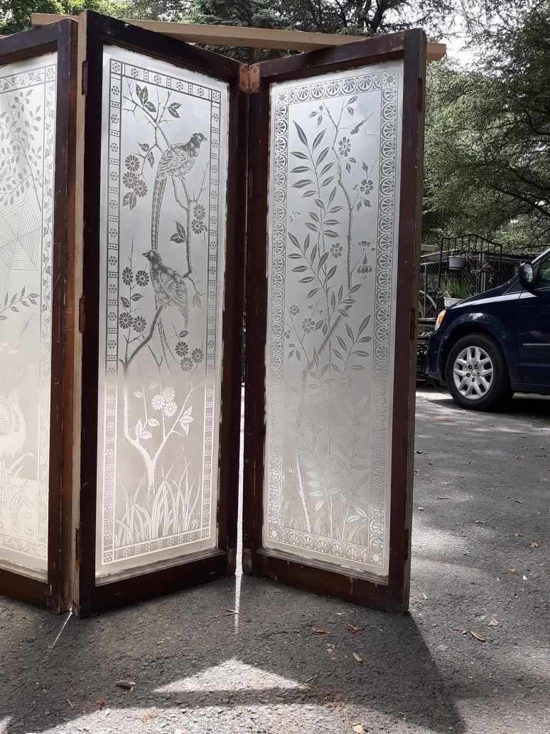Etched Set of Four Aesthetic Movement Victorian Windows For Sale