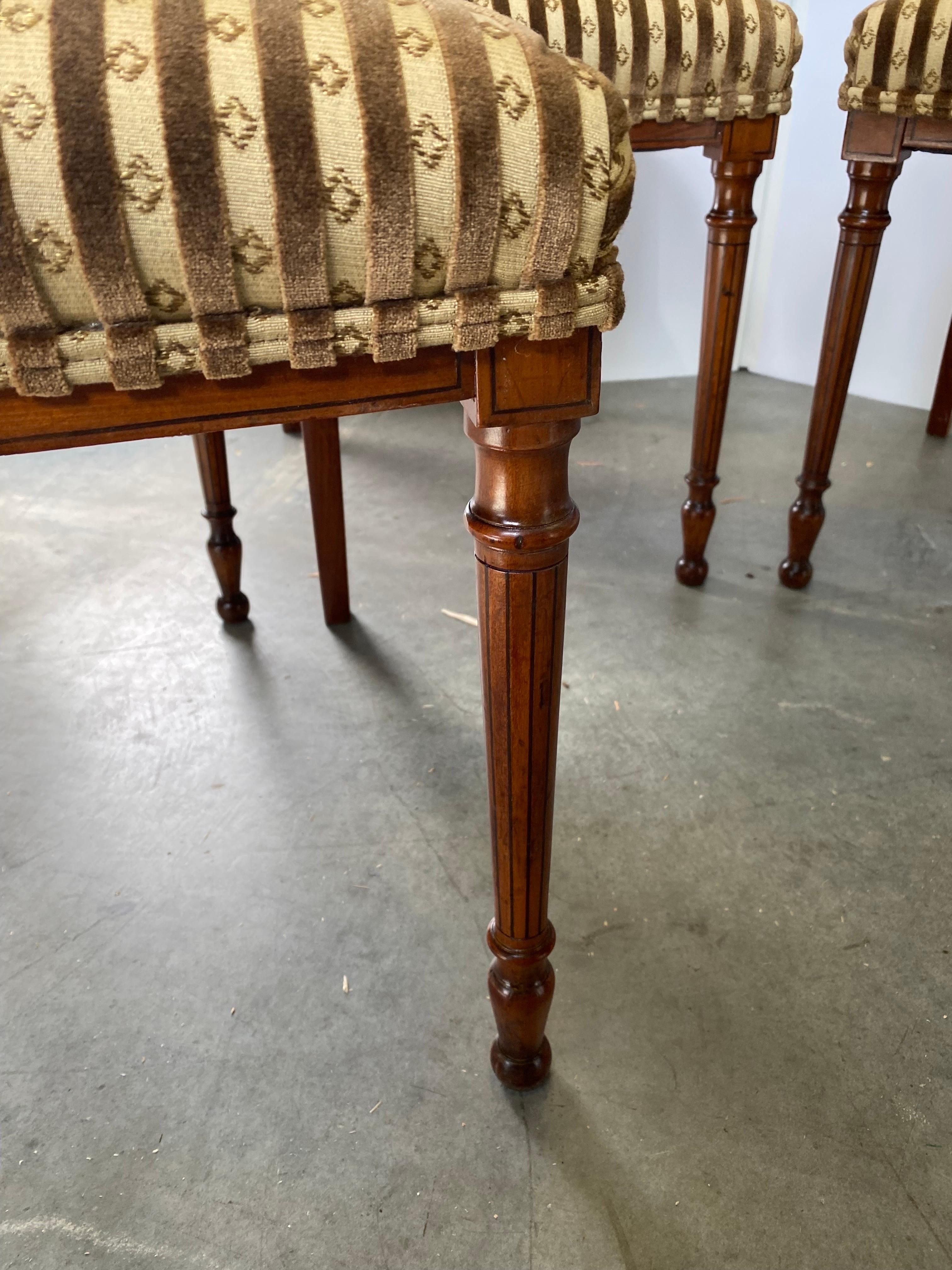 A Set of Four Antique Edwardian Inlaid Side Chairs  In Excellent Condition For Sale In Lambertville, NJ