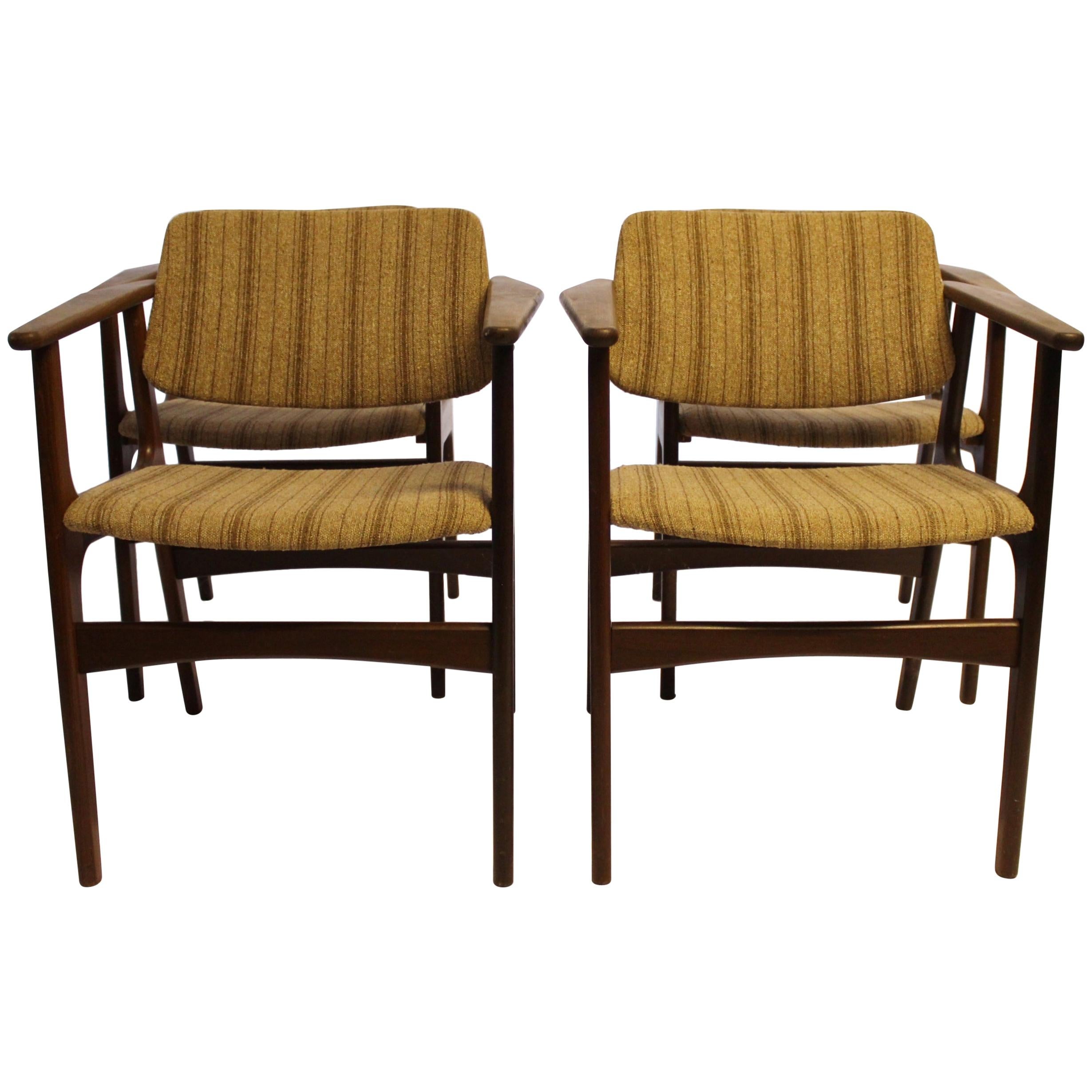 Ensemble de quatre fauteuils en teck d'Erik Buch, années 1960 en vente