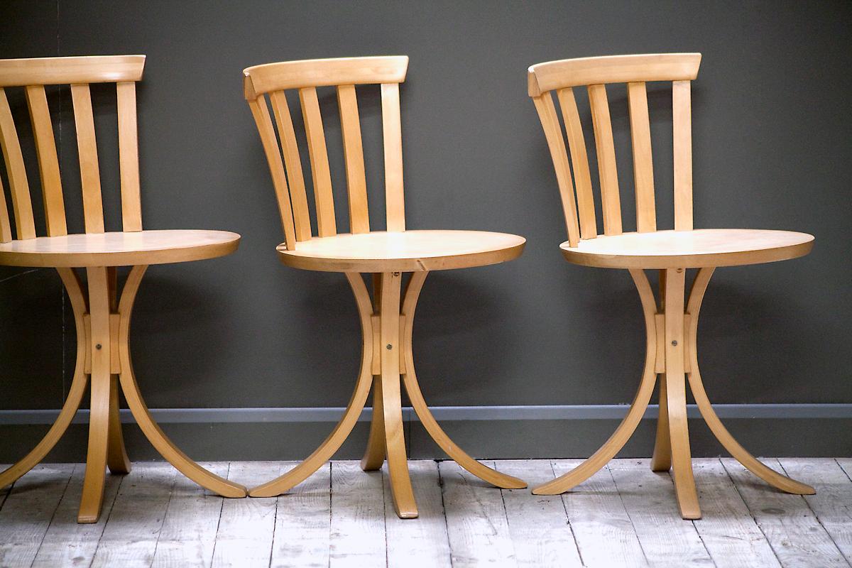 20ième siècle Un ensemble de quatre chaises d'Edsbyverken, années 1960 en vente