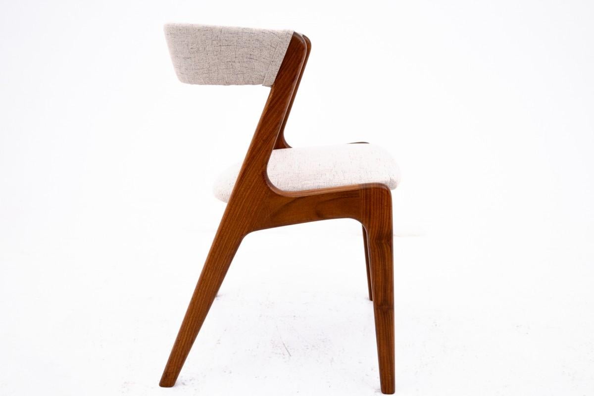 A set of four Danish chairs model 68 ( Fire ) produced by Anderstrup Mobelfabrik For Sale 8