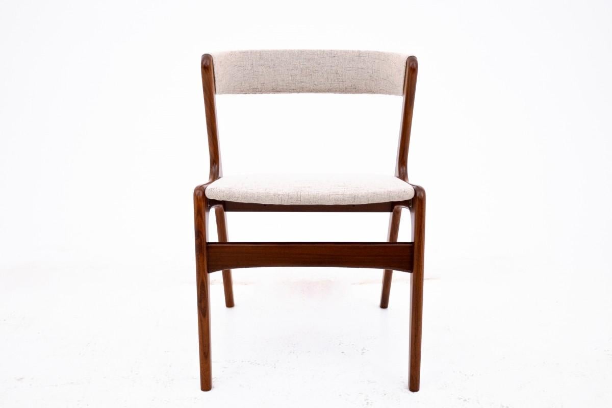 Fabric A set of four Danish chairs model 68 ( Fire ) produced by Anderstrup Mobelfabrik For Sale