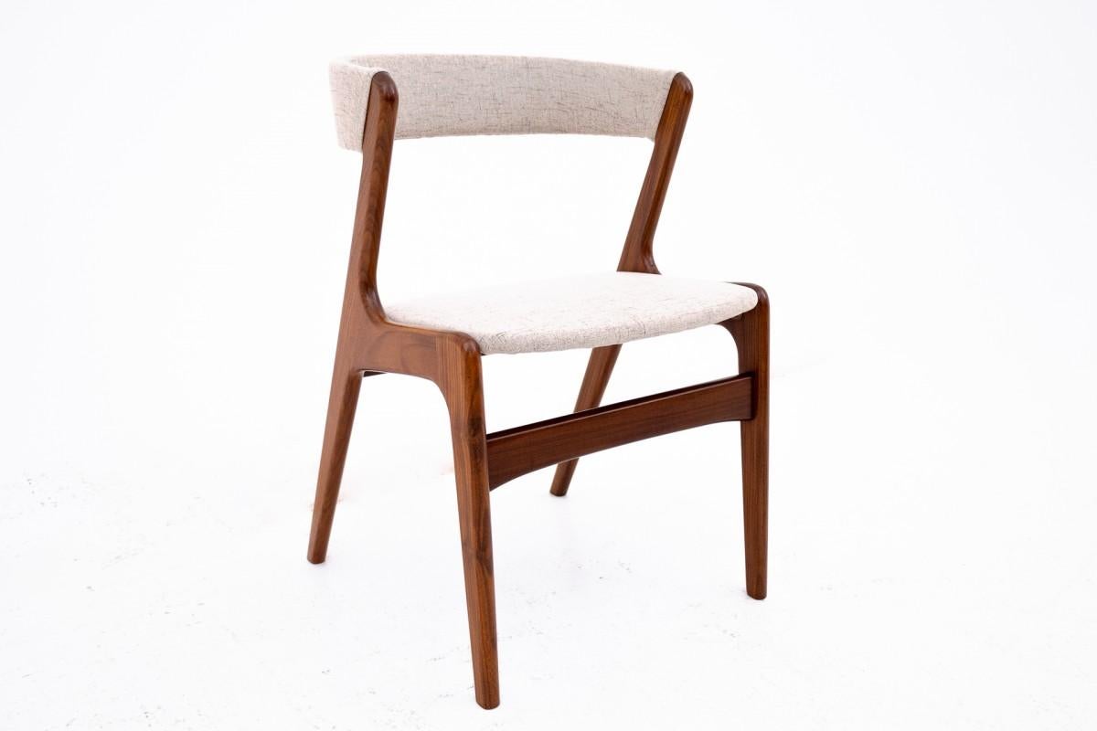 A set of four Danish chairs model 68 ( Fire ) produced by Anderstrup Mobelfabrik For Sale 2