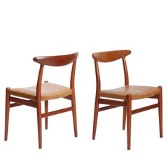 Set of Four Danish Dining Chairs Designed by Hans Wegner