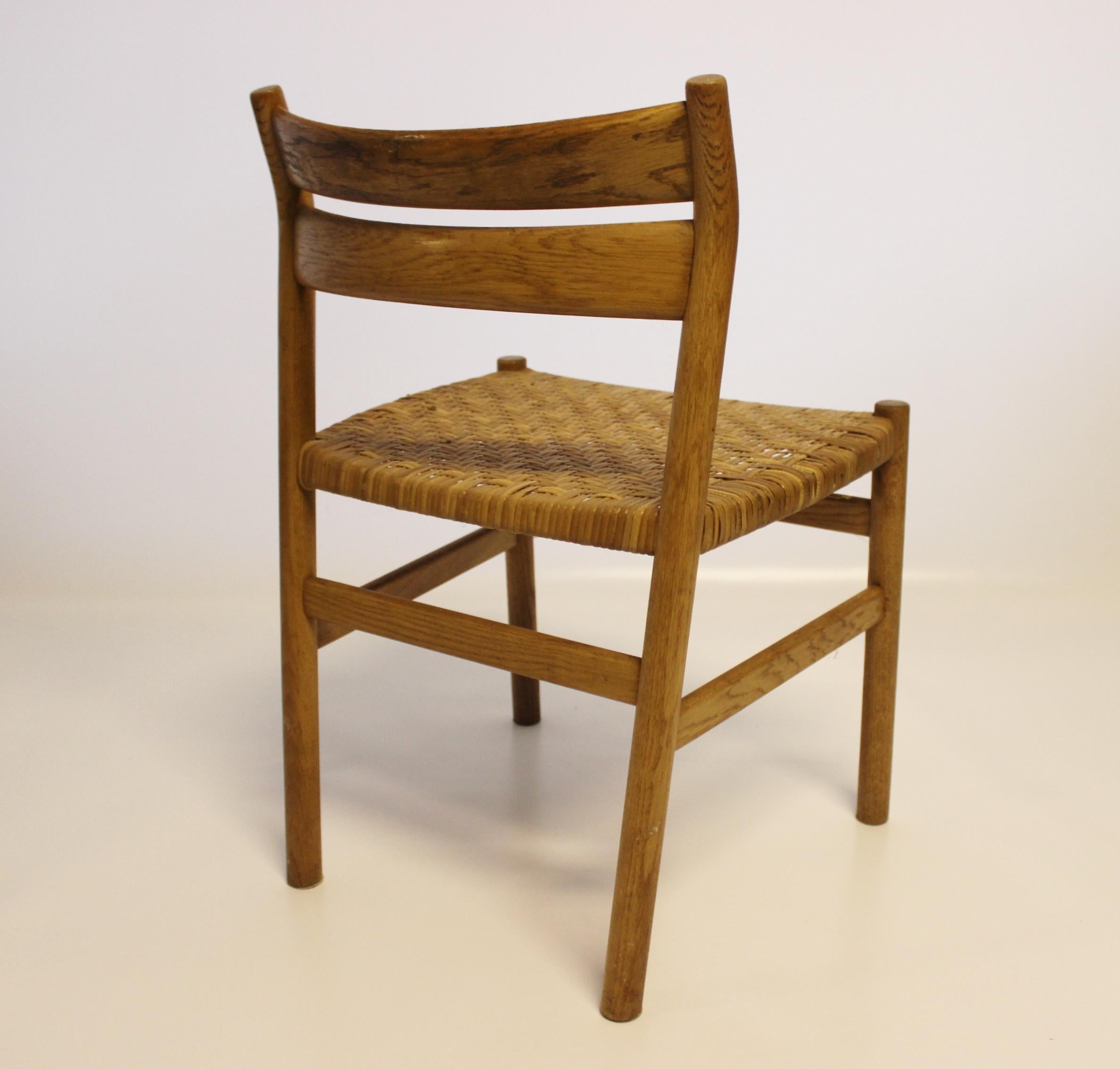 Mid-20th Century Set of Four Dining Room Chairs in Oak, of Danish Design, 1960s For Sale