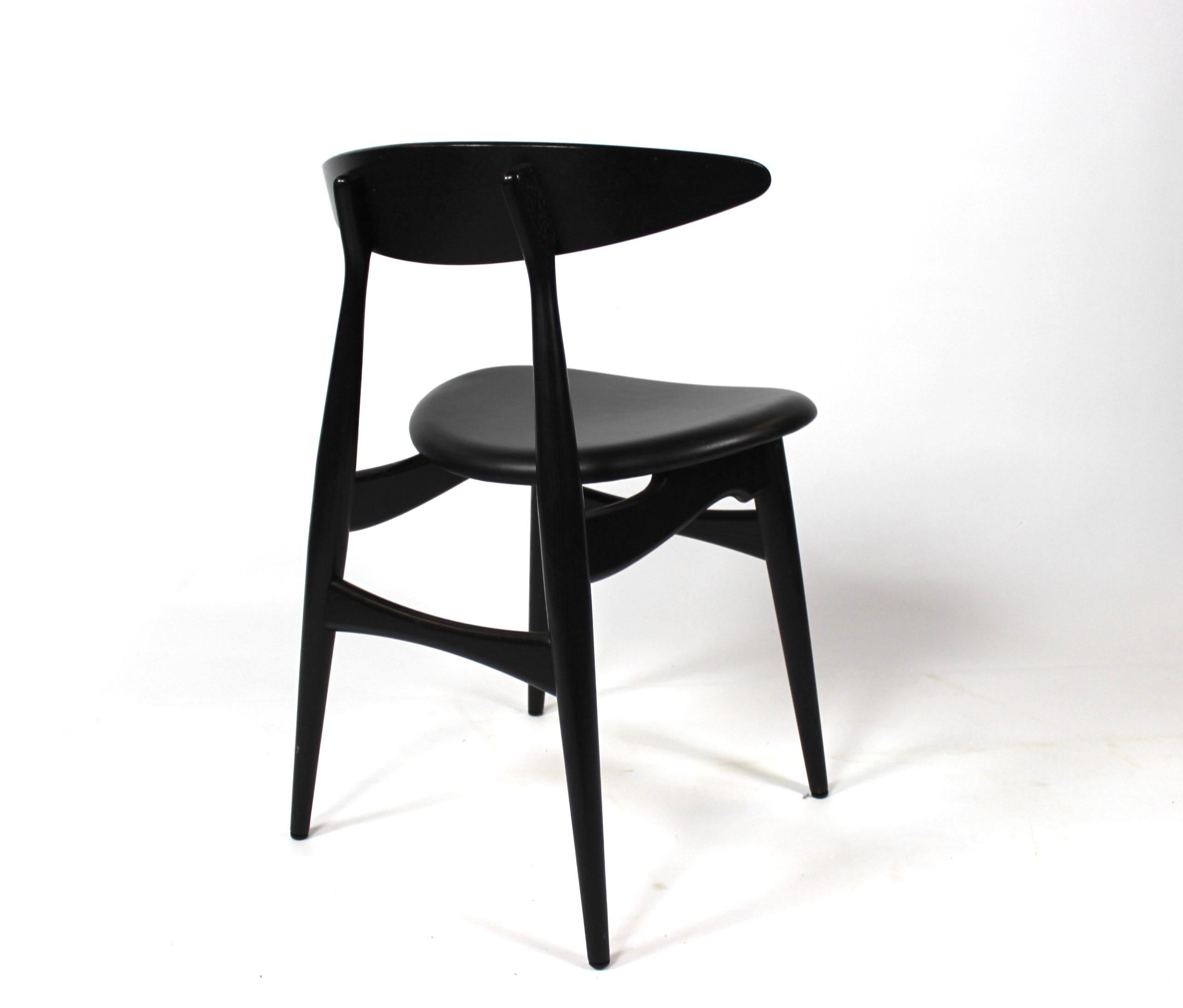 Oak Set of Four Dining Room Chairs, Model CH33T, by Hans J. Wegner, 2012