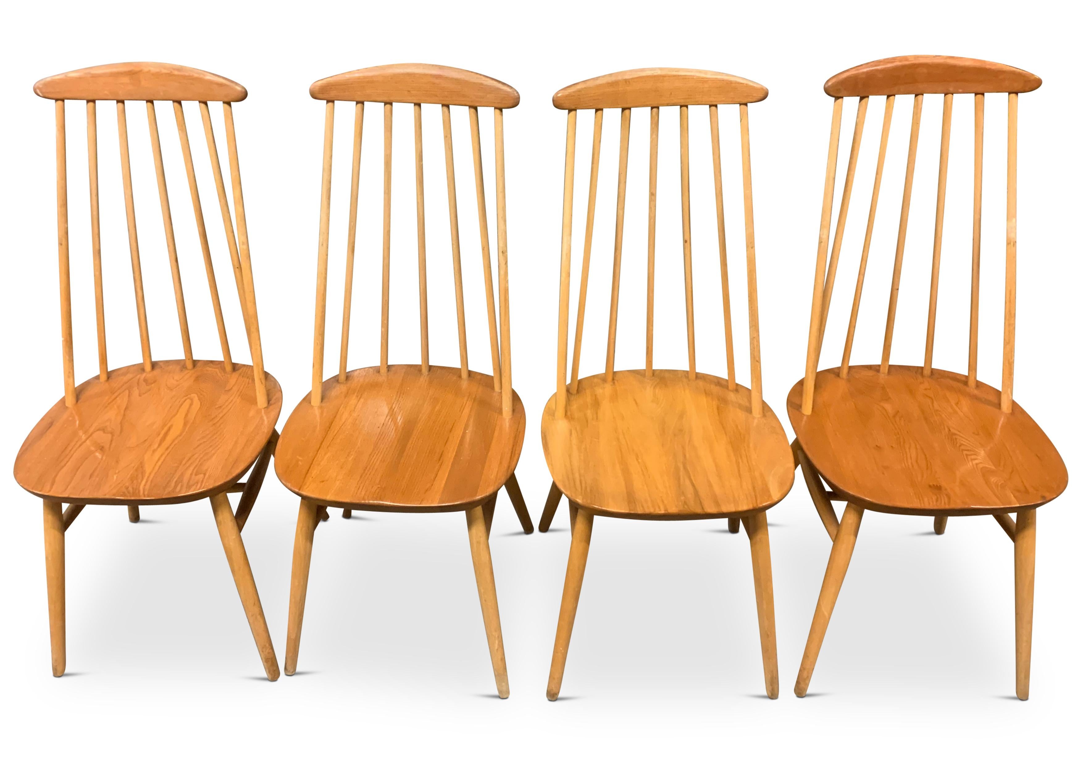 Juego de cuatro sillas de comedor con respaldo de huso de haya Edsby-verken fabricadas en Suecia Escandinavo moderno en venta