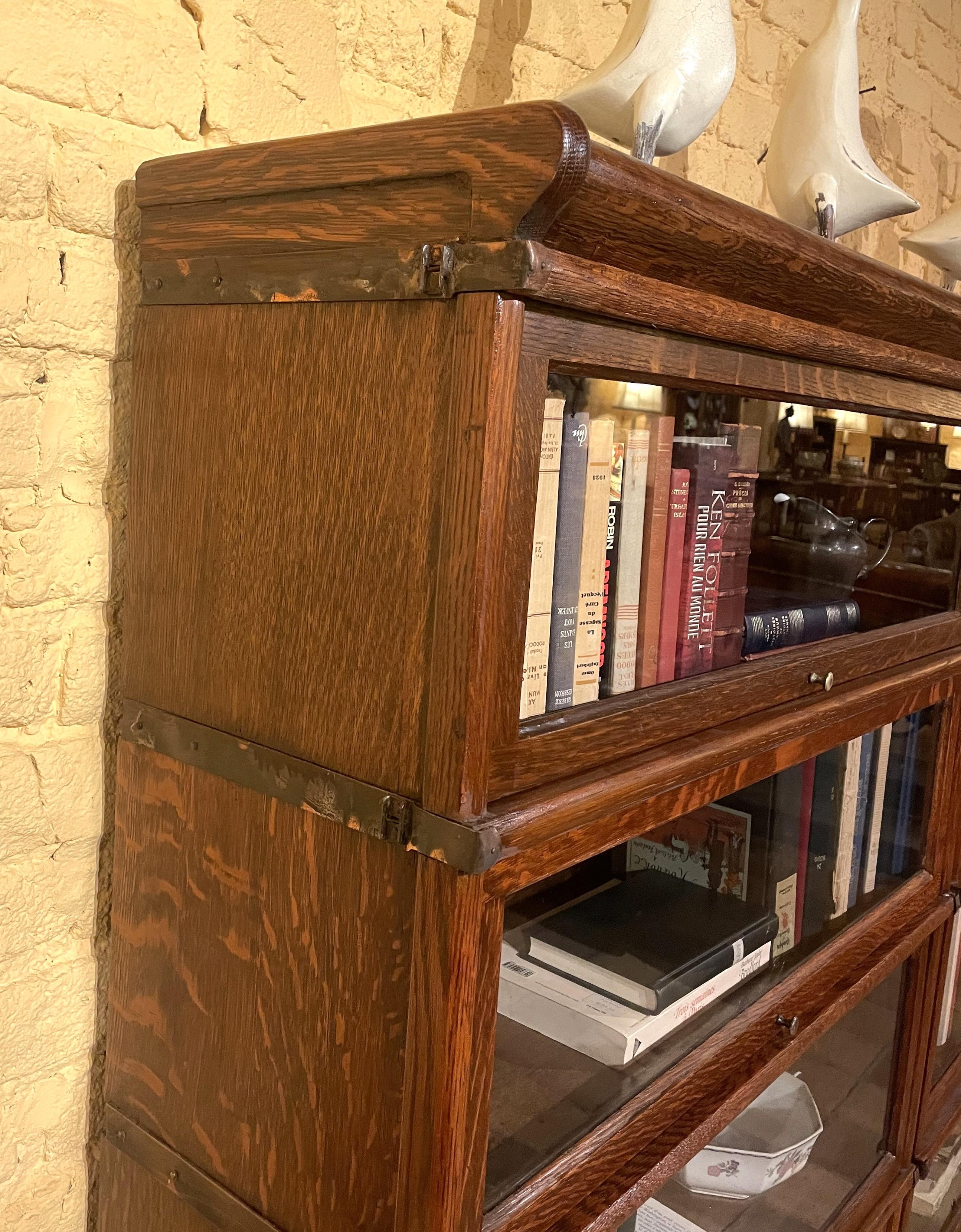 A Set Of Four Globe Wernicke Oak Bookcases- 19th Century For Sale 4