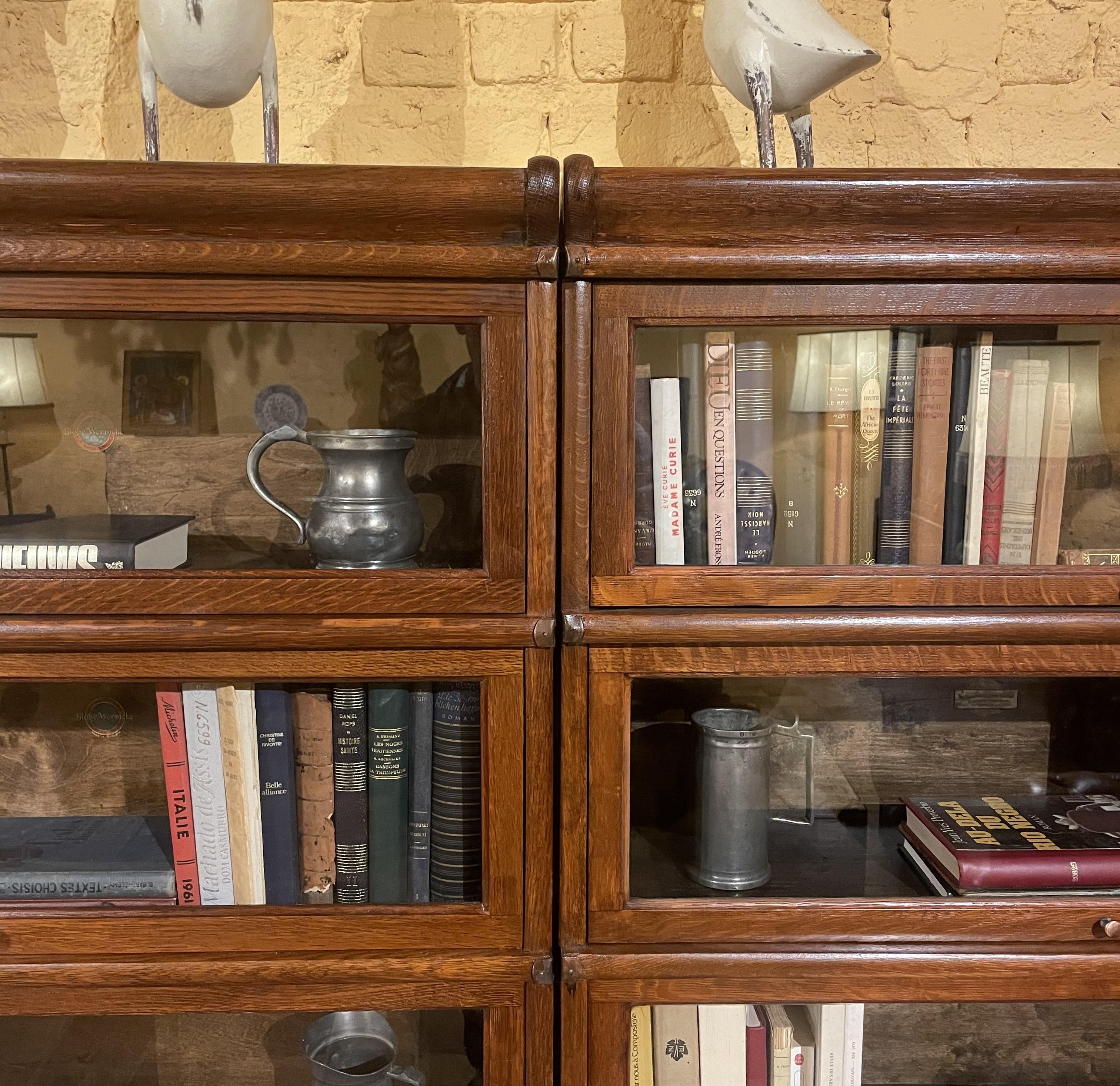 A Set Of Four Globe Wernicke Oak Bookcases- 19th Century For Sale 1