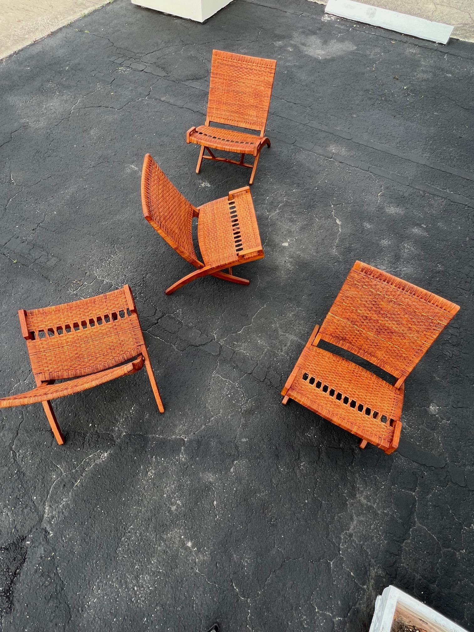 A Set Of Four Hans Wegner Folding Chairs For Sale 5
