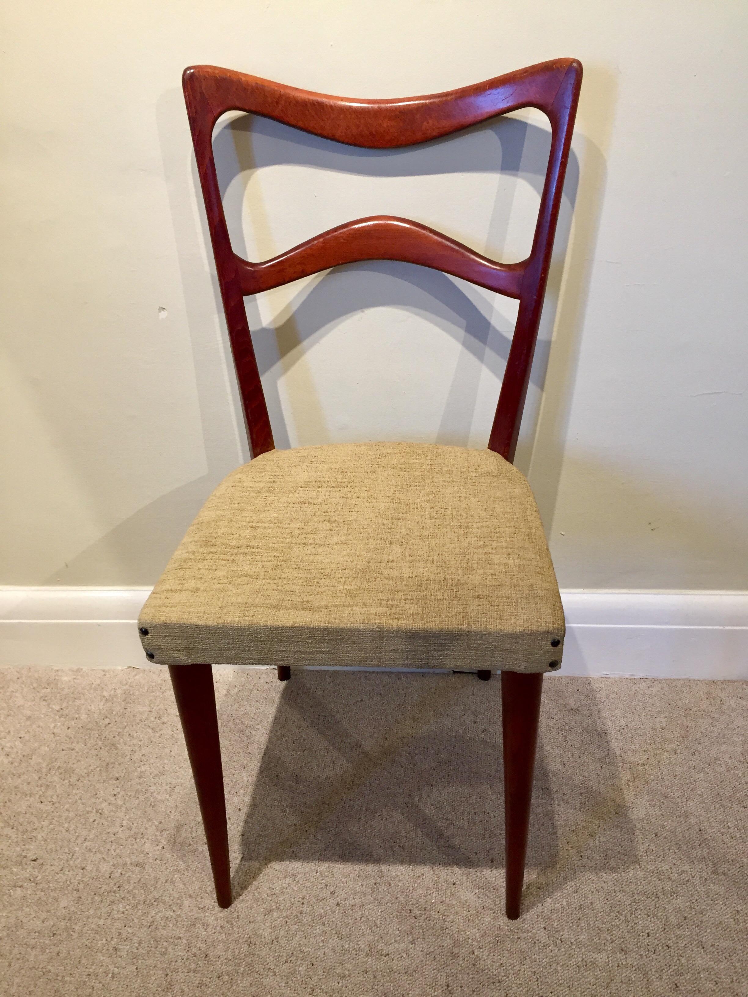 Set of Four Italian Midcentury Beech Dining Chairs by Consorzio Sedie Friuli In Good Condition For Sale In Heathfield, East Sussex