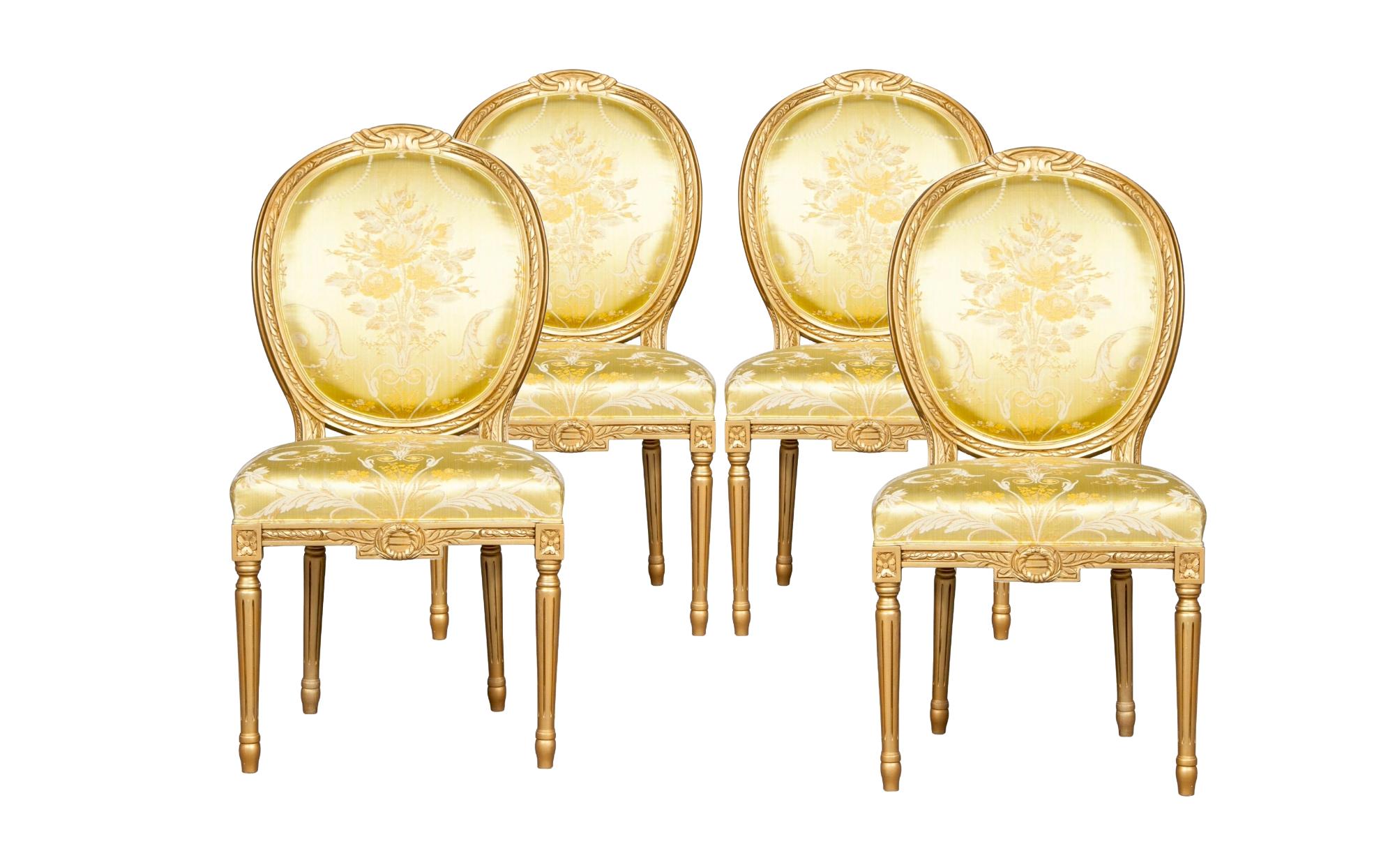 A Set of Four Italian Painted Gilt Wood Frame Louis XVI Style Dining Chairs In Good Condition For Sale In Tarry Town, NY