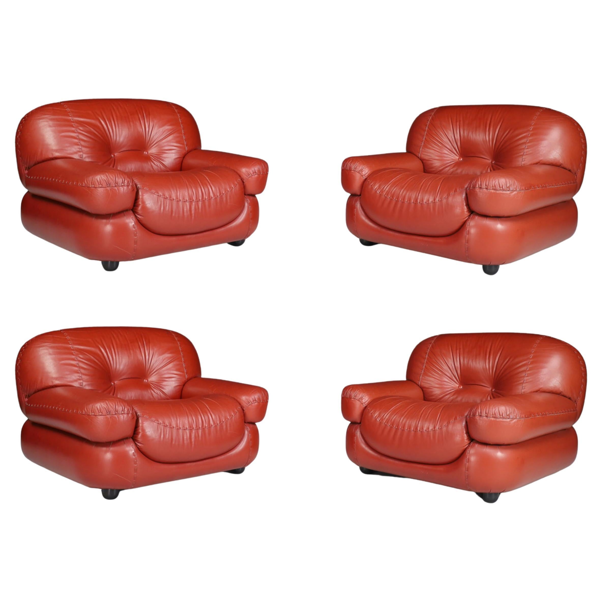 A set of Four Lounge Chairs In Red Leather by Sapporo for Mobil Girgi, Italy 
70