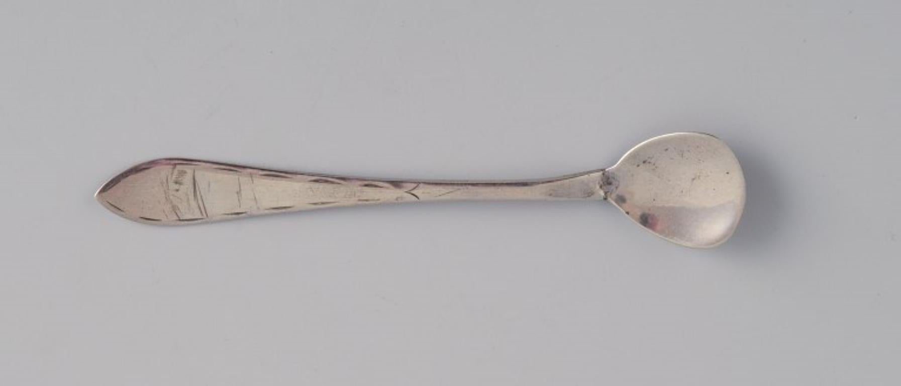 A set of four Scandinavian salt spoons in silver.
19th century.
Marked.
In excellent condition.
Longest dimensions: L 8.3 cm.