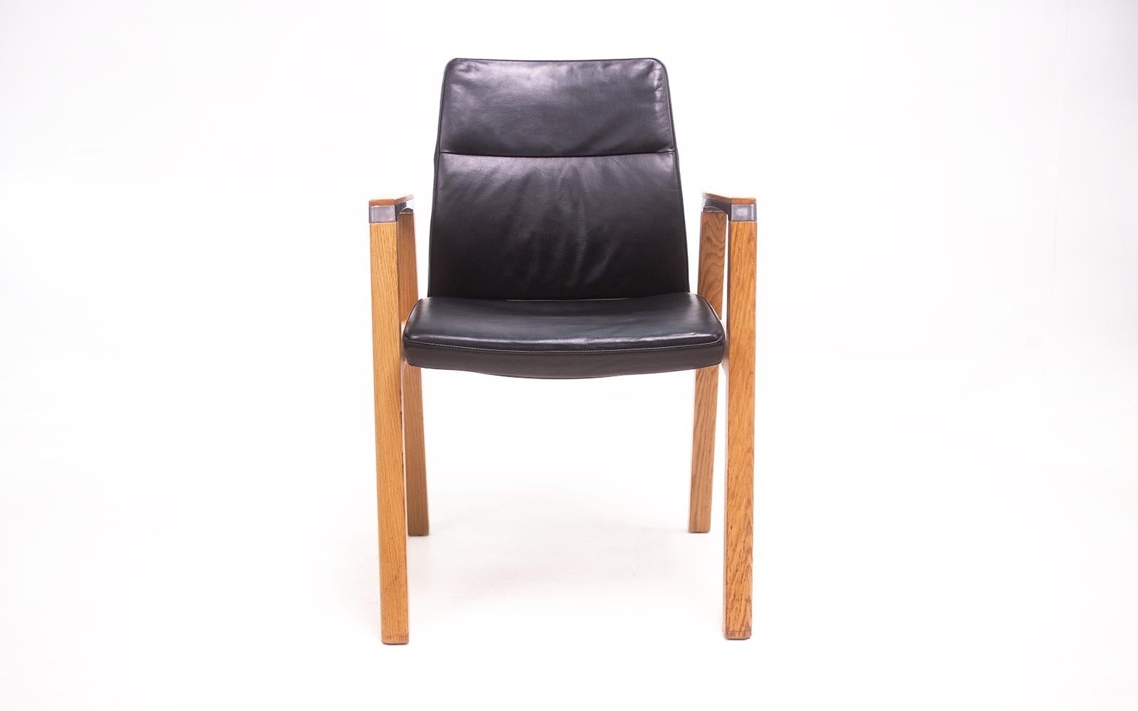 Sven Fulcrum office chairs

Known for its premium office furniture, Sven Christiansen designed these sturdy and stylish boardroom chairs for Sven Fulcrum during the late 20th century taking inspiration from a mid-century design. These four