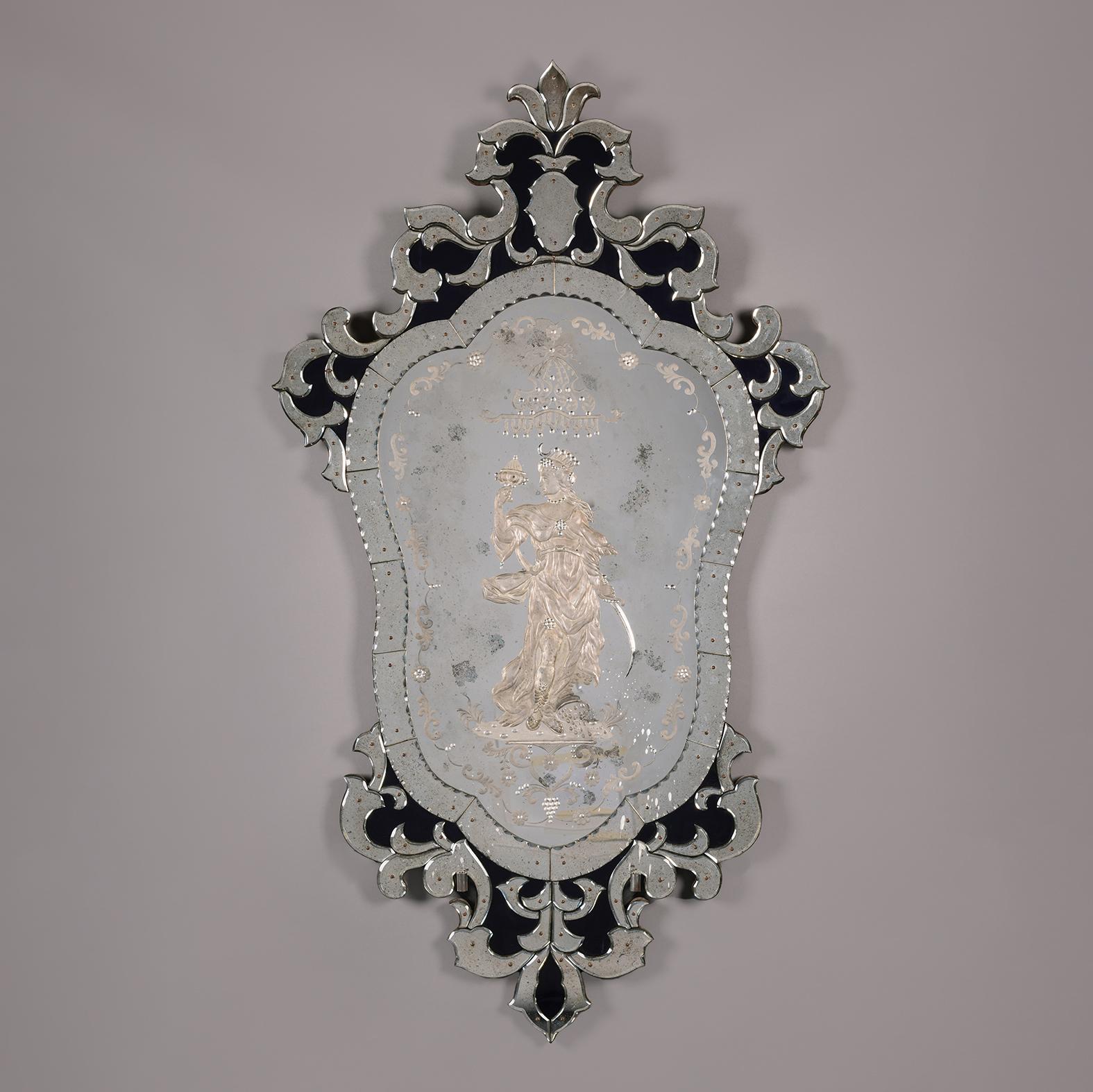 Un set di quattro specchi da parete Girandole in vetro blu e trasparente inciso veneziano in vendita 3