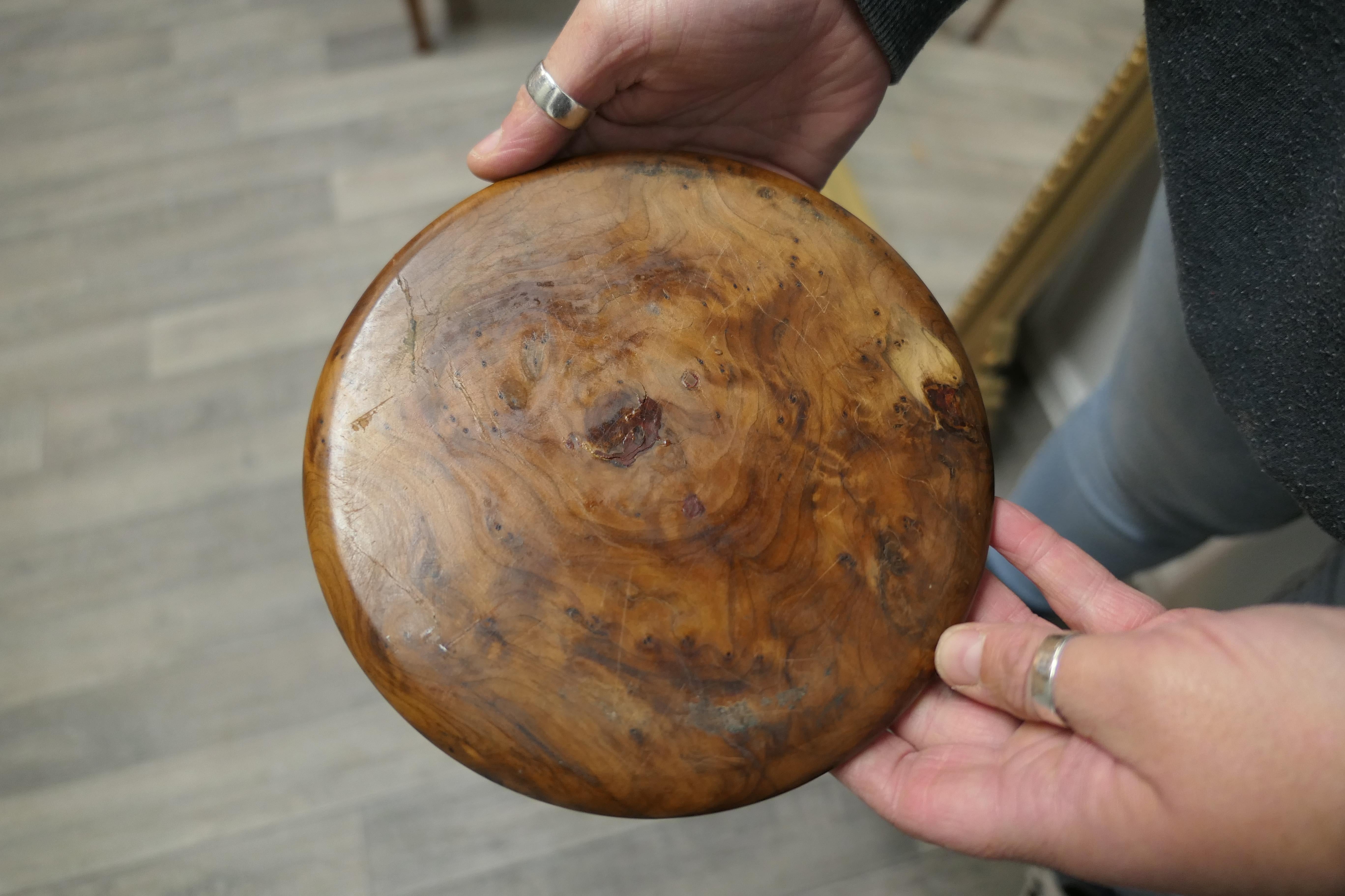Set of French Marbles on a Turned Solitaire Board In Good Condition In Godshill, Isle of Wight