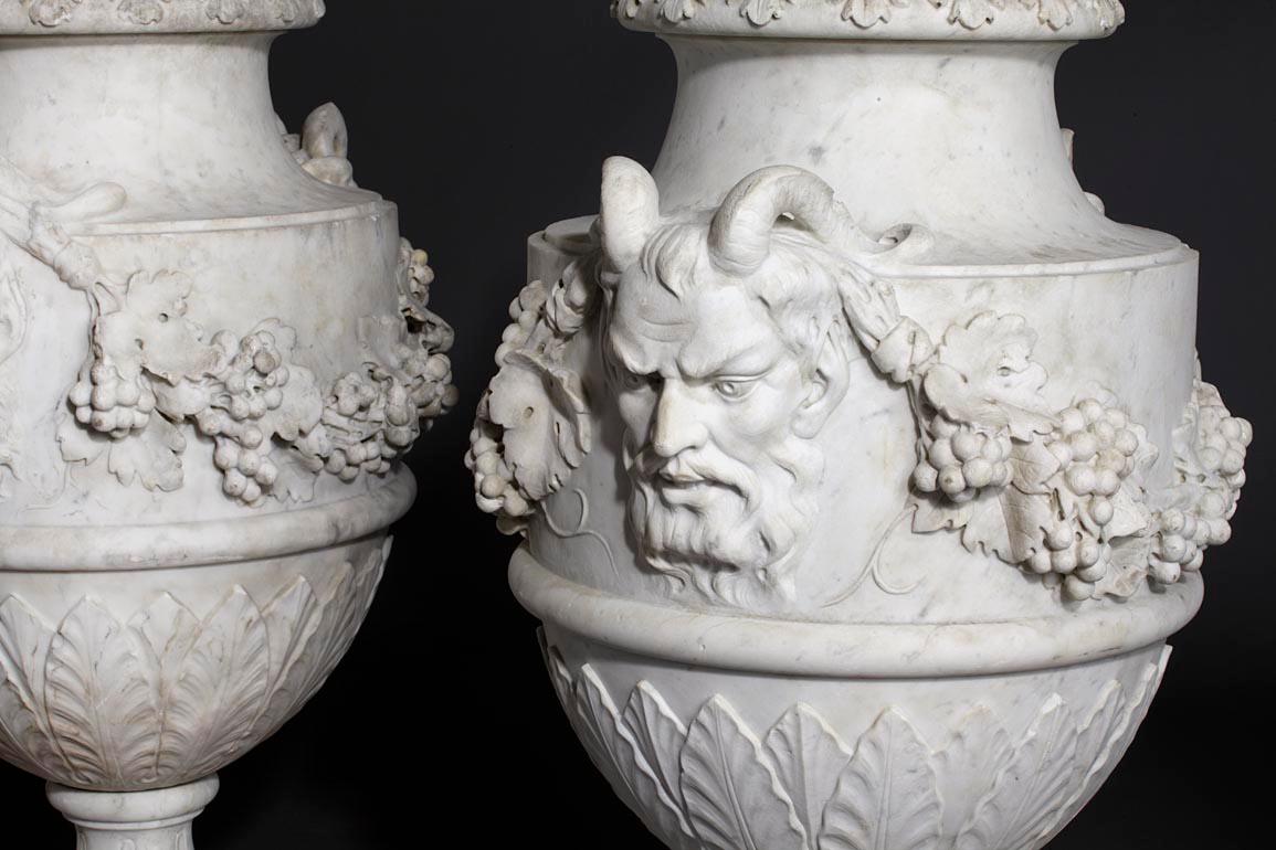 19th Century Set of French Sculpted White Marble Vases in Neoclassical Style