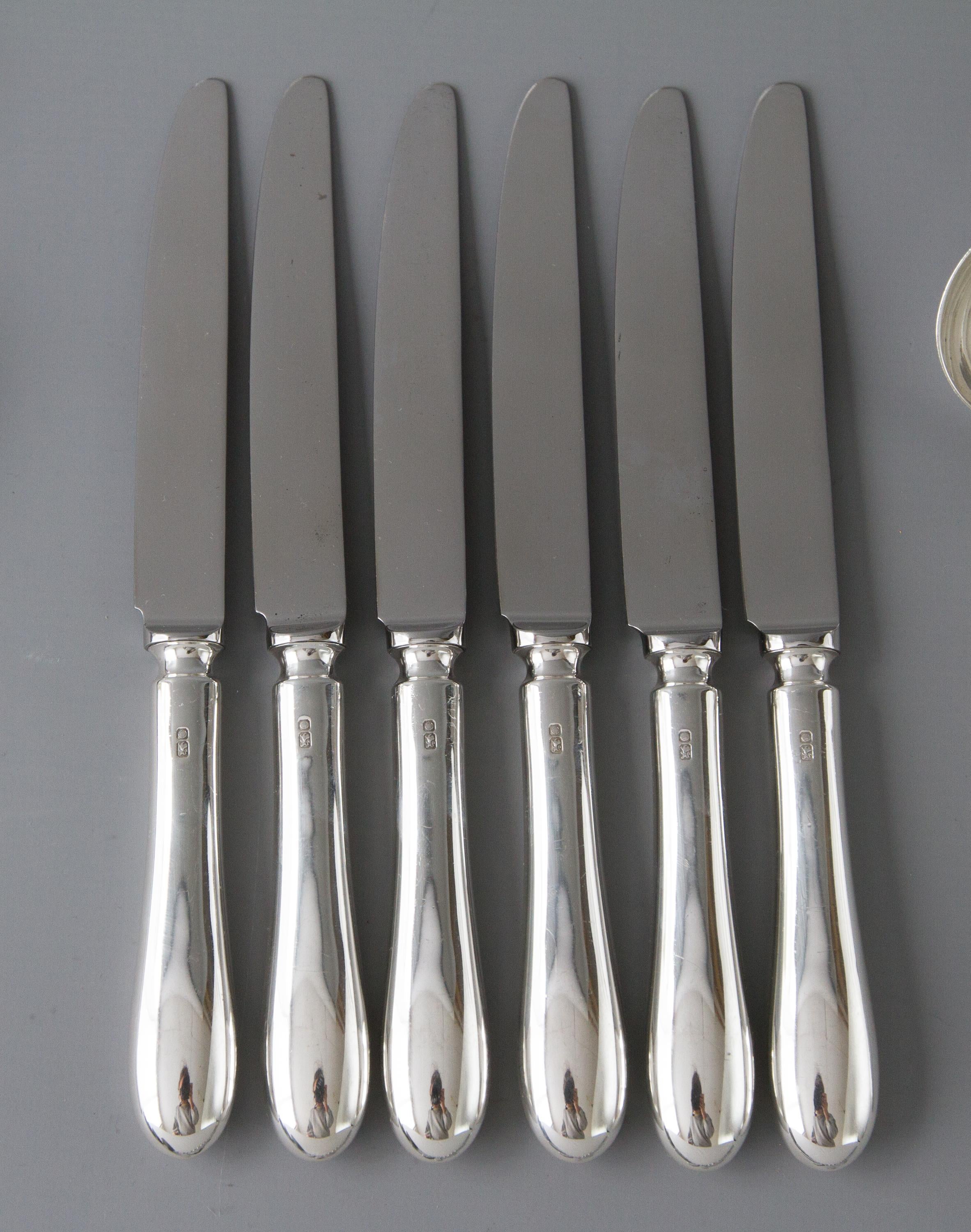Set of Georgian/Victorian Silver Cutlery for Six In Good Condition For Sale In Cornwall, GB