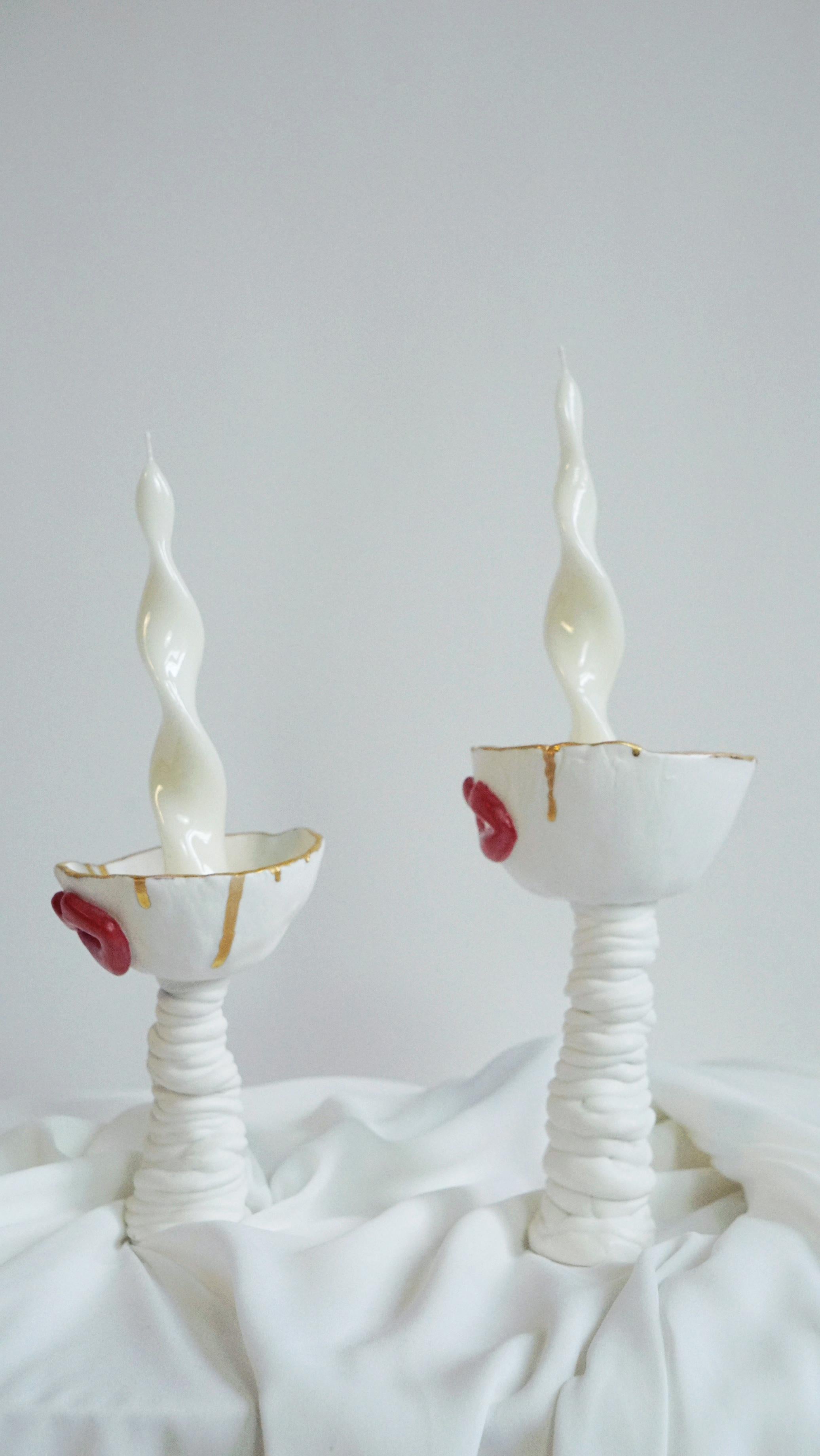 Die Lips Collection ist eine ausdrucksstarke Keramikserie der Künstlerin und Designerin Hania Jneid, die die sinnliche, symbolische und skulpturale Kraft der Lippen erforscht. Handgefertigt mit einem intuitiven Ansatz, umfasst jedes Stück rohe