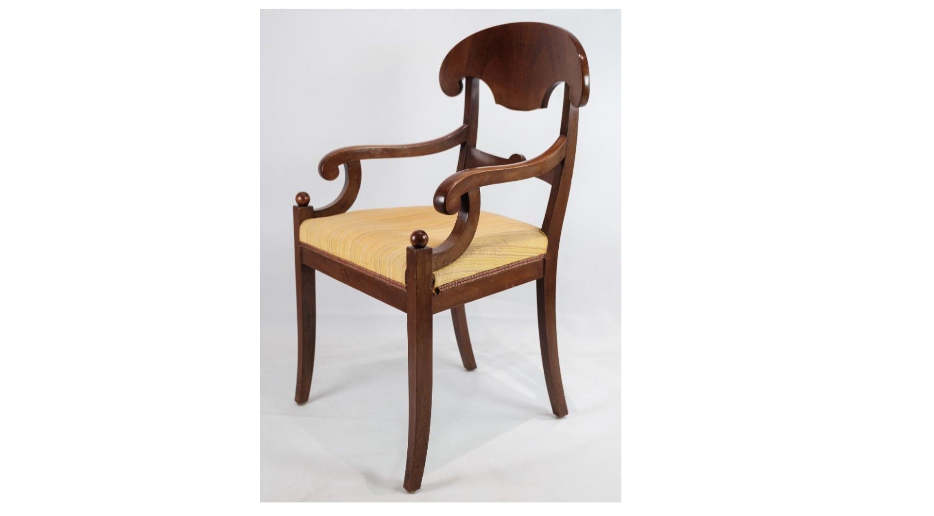 Ensemble de 2 fauteuils en acajou avec tissu clair des années 1860 Bon état - En vente à Lejre, DK