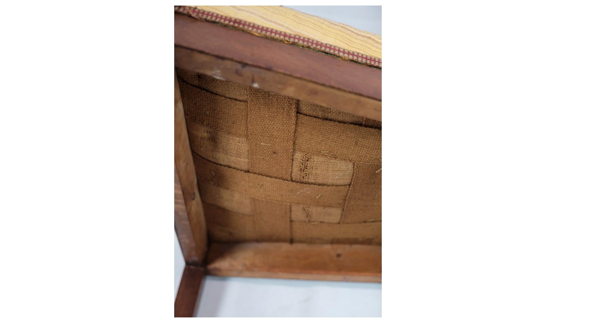 Milieu du XIXe siècle Ensemble de 2 fauteuils en acajou avec tissu clair des années 1860 en vente