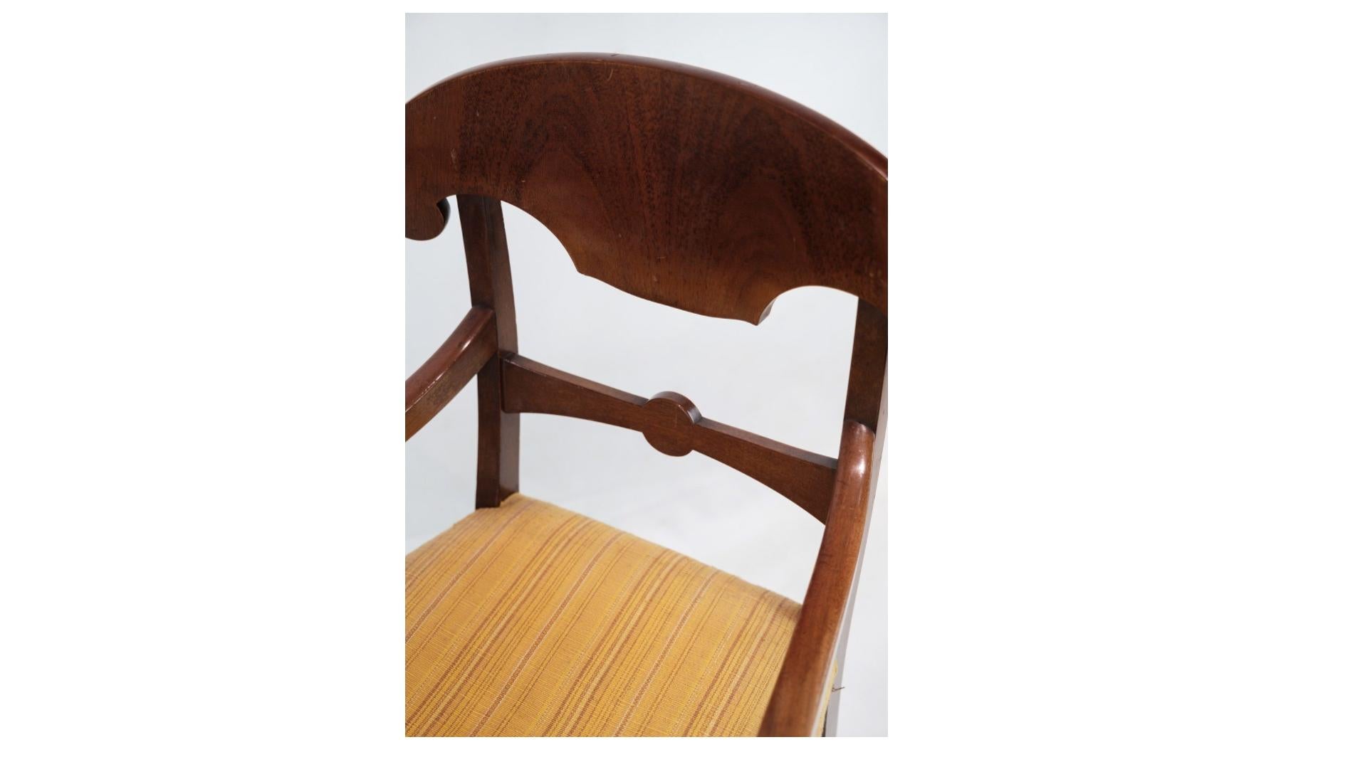 Ensemble de 2 fauteuils en acajou avec tissu clair des années 1860 en vente 1