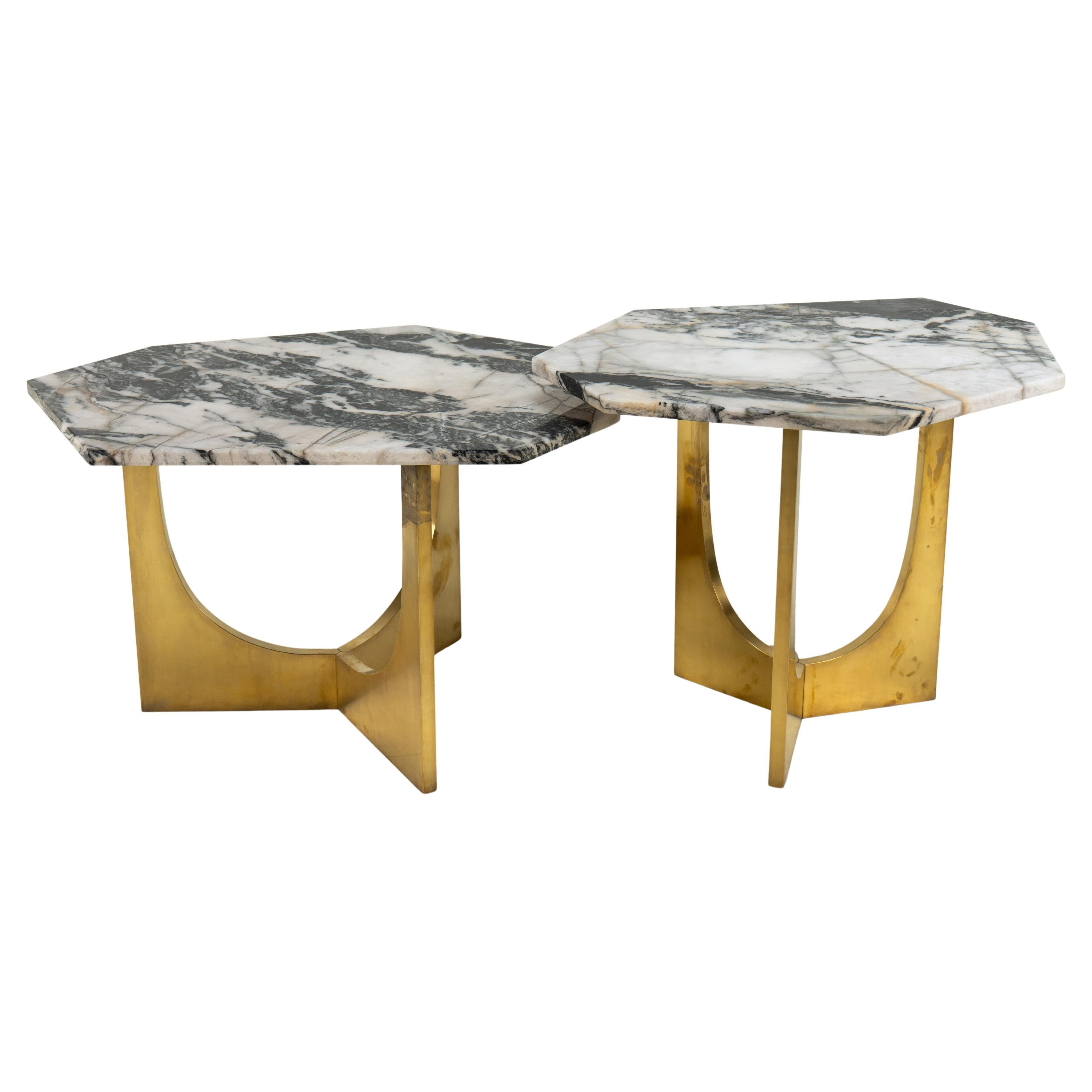 Table basse en marbre et laiton en vente