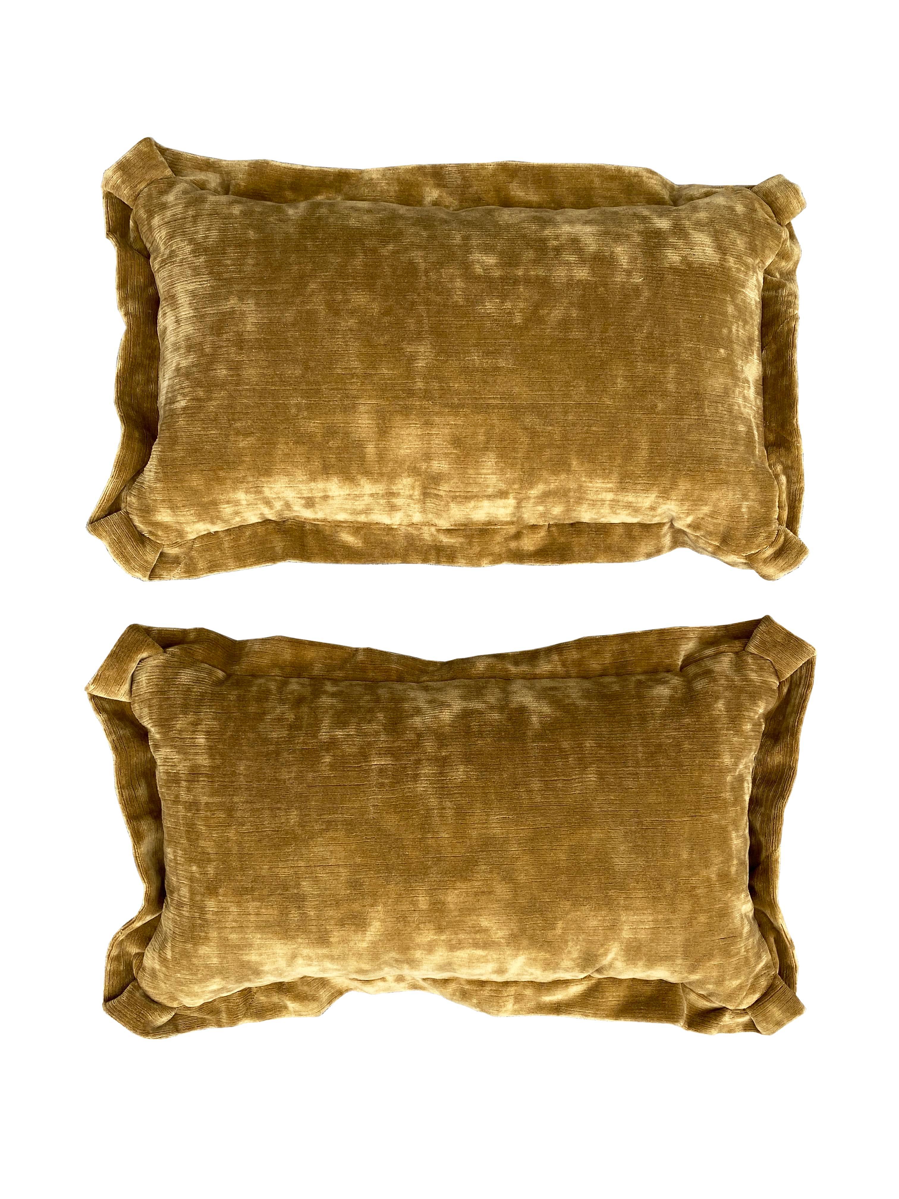 Un set di cuscini a fiori indiani di Michael S. Smith In condizioni Nuovo in vendita a Scottsdale, AZ