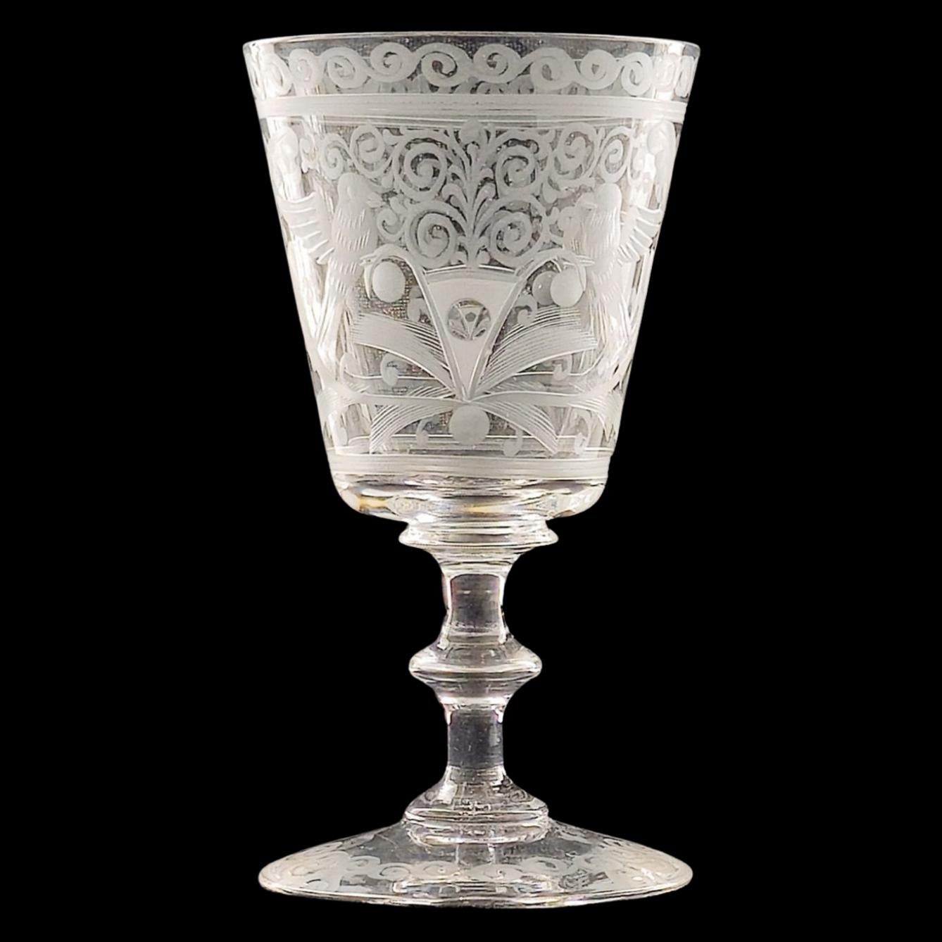 Inciso Un set di bicchieri da porto, incisi e incidibili, Lobmeyr C1880 in vendita