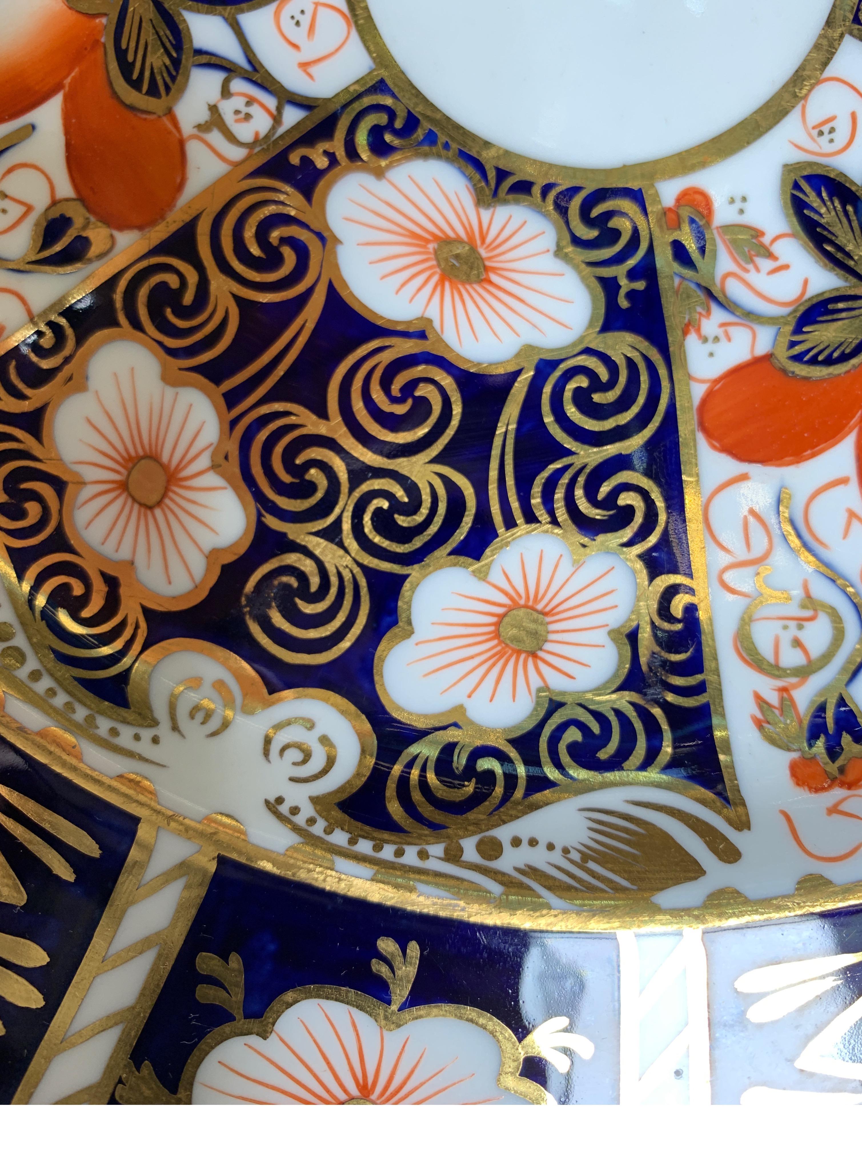 Mid-20th Century Set of Royal Crown Derby Old Imari Service Dinner Plates