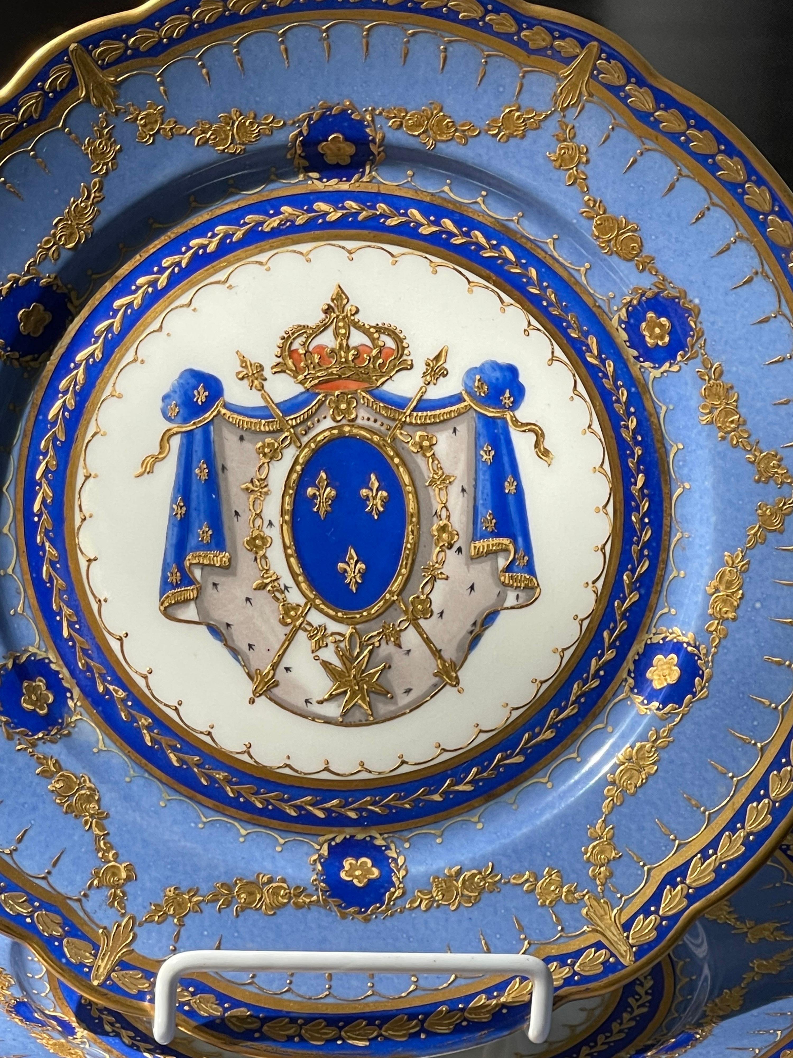 20ième siècle Lot de 12 importantes assiettes à dîner en porcelaine Samson de la succession Woolworth  en vente