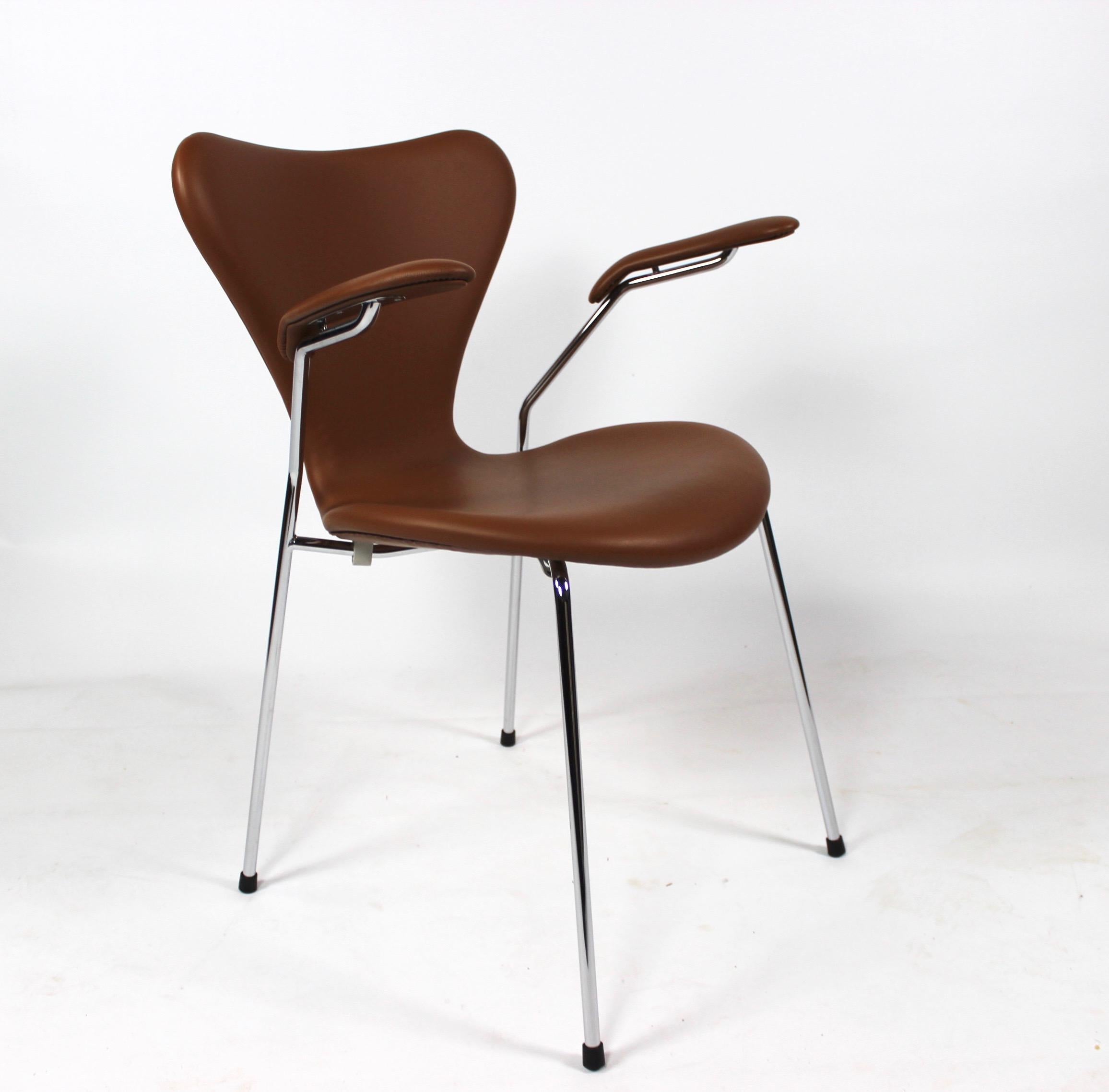 Mid-20th Century Set of Seven Chairs, Model 3207, with Armrests in Cognac Colored, 2019