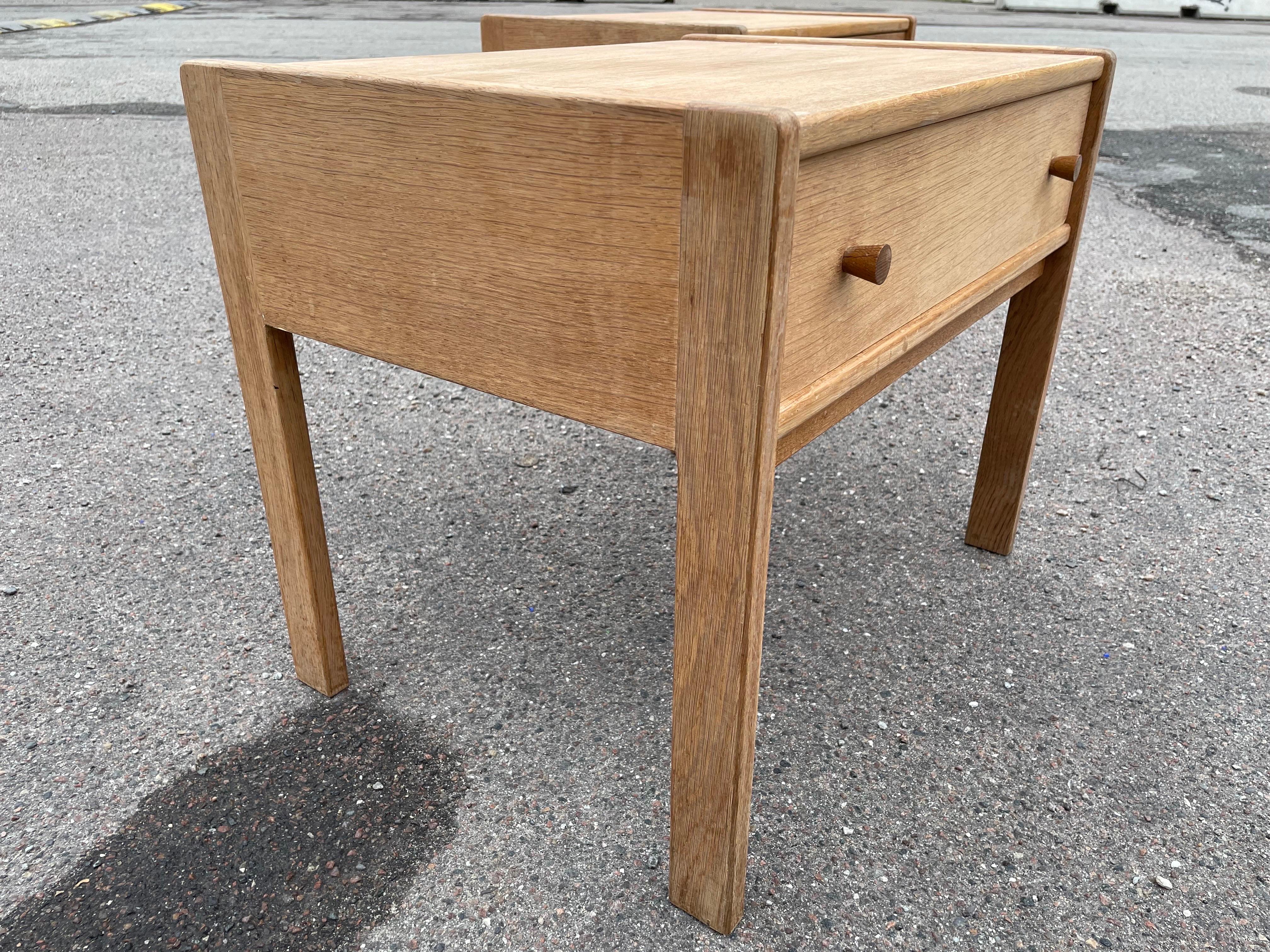 A set of simple Danish oak nightstands from the 1960´s 4