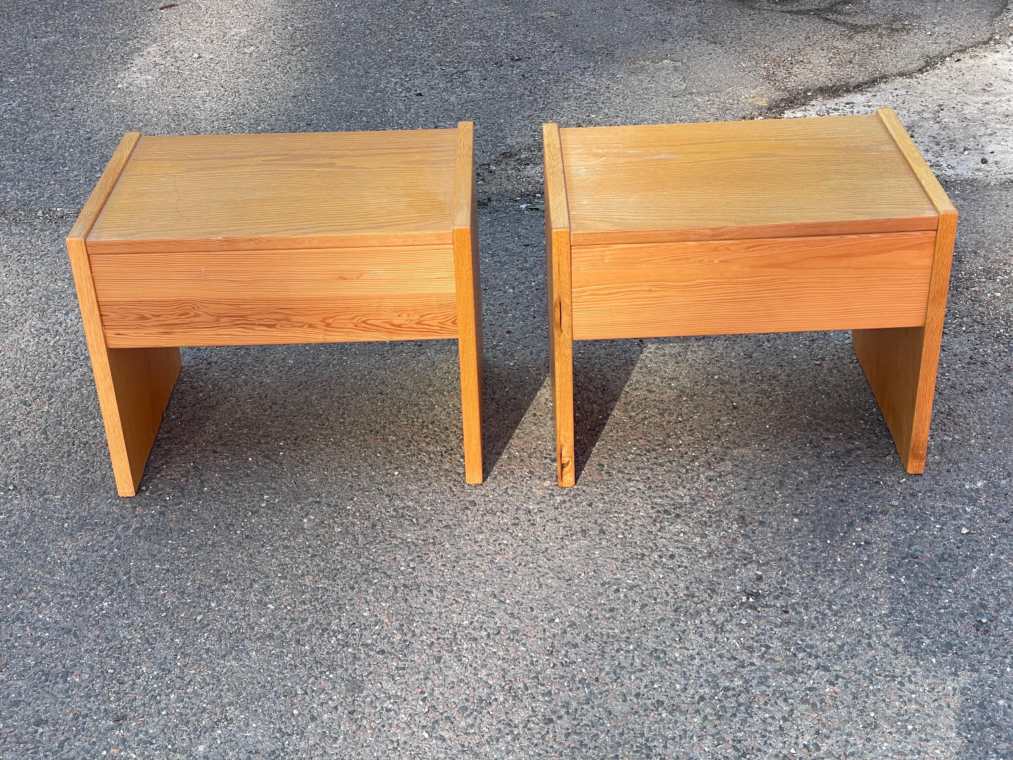 Late 20th Century Set of Simple Danish Oak Nightstands from the 1980s For Sale