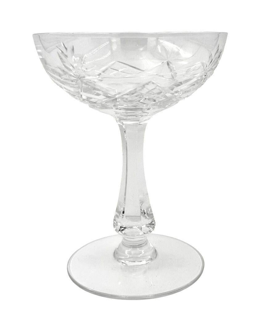 Ensemble de six coupes à champagne en cristal 