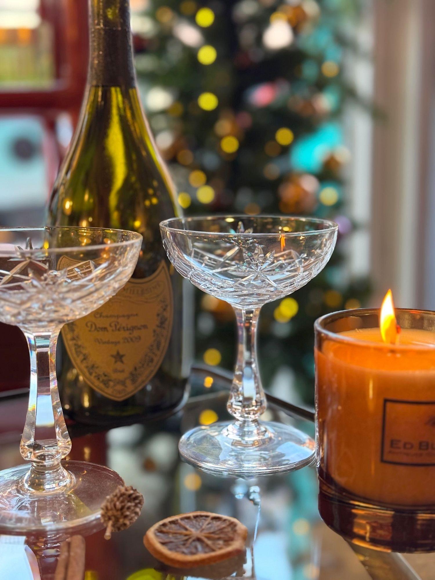 Ensemble de six coupes à champagne en cristal 