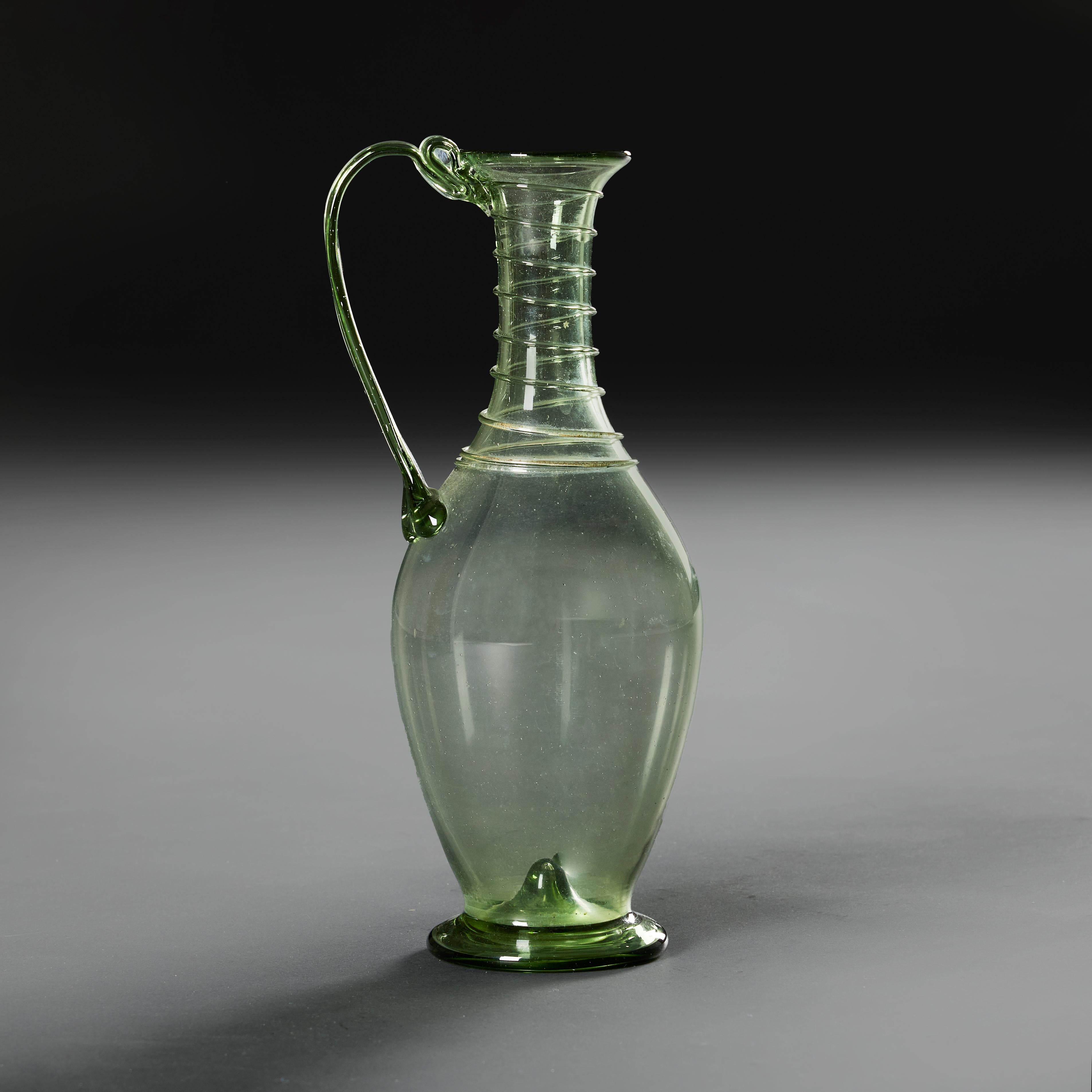 Pays Bas vers 1850

Un ensemble de six récipients hollandais en verre vert du XIXe siècle, comprenant des rhumiers et des bouteilles, avec des paterae et des spirales appliquées.


Hauteur du navire le plus haut    27.50cm
Hauteur du grondement avec