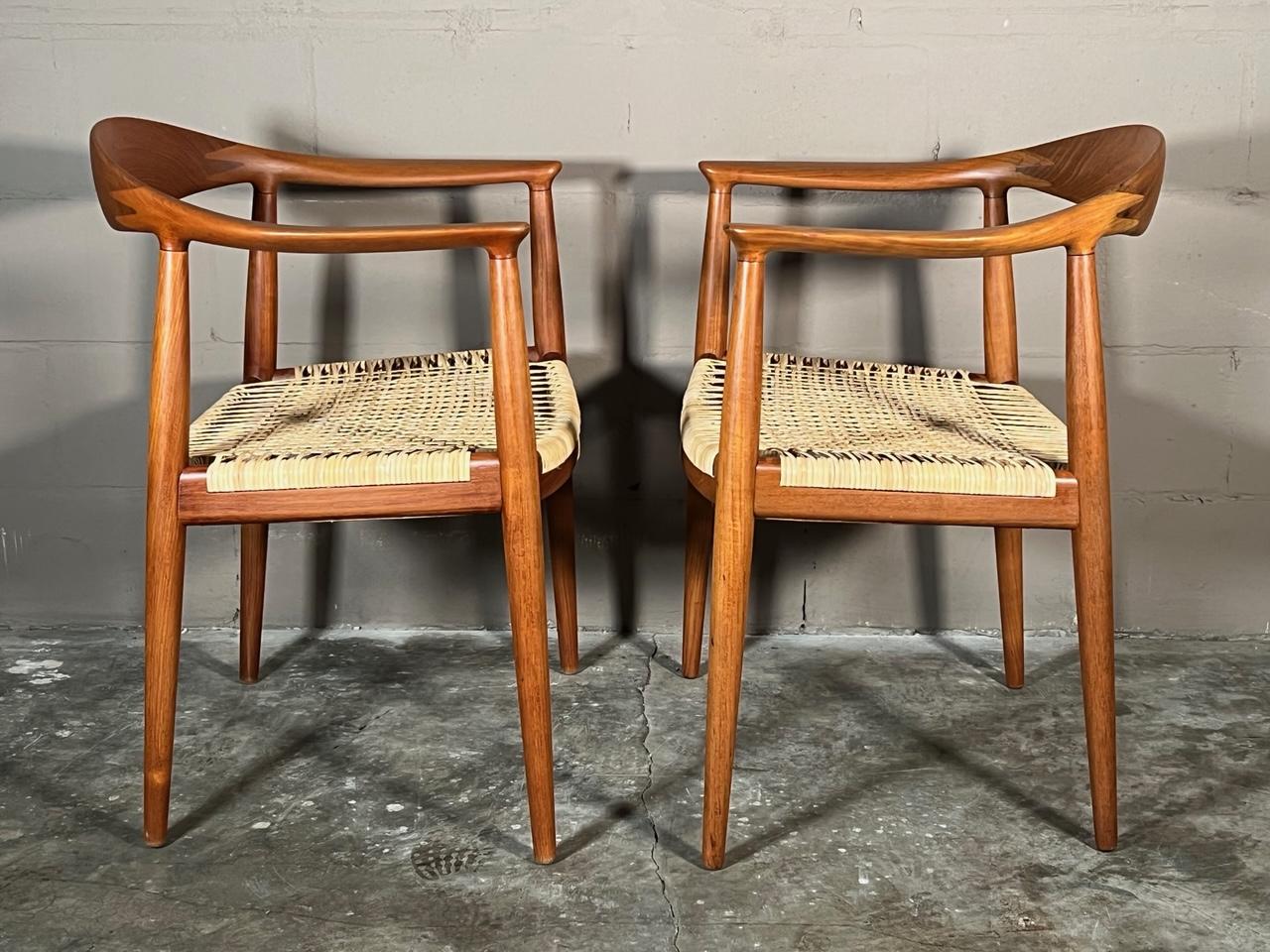 Danois Ensemble de six chaises classiques de Hans Wegner Johannes Hansen, Danemark en vente