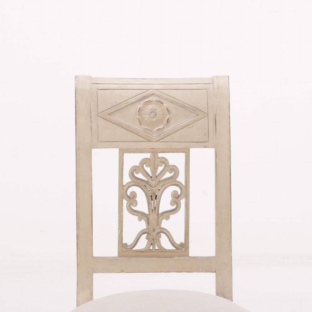 XIXe siècle Un ensemble de six chaises de salle à manger peintes de style Directoire français, 19e siècle en vente