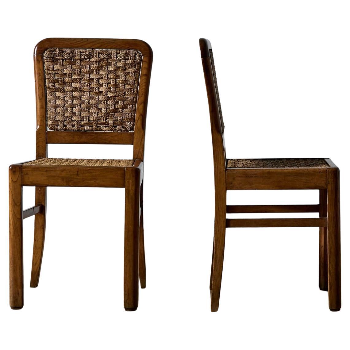 Un set di sei sedie da pranzo in Oak francese e in seagrass intrecciato in vendita