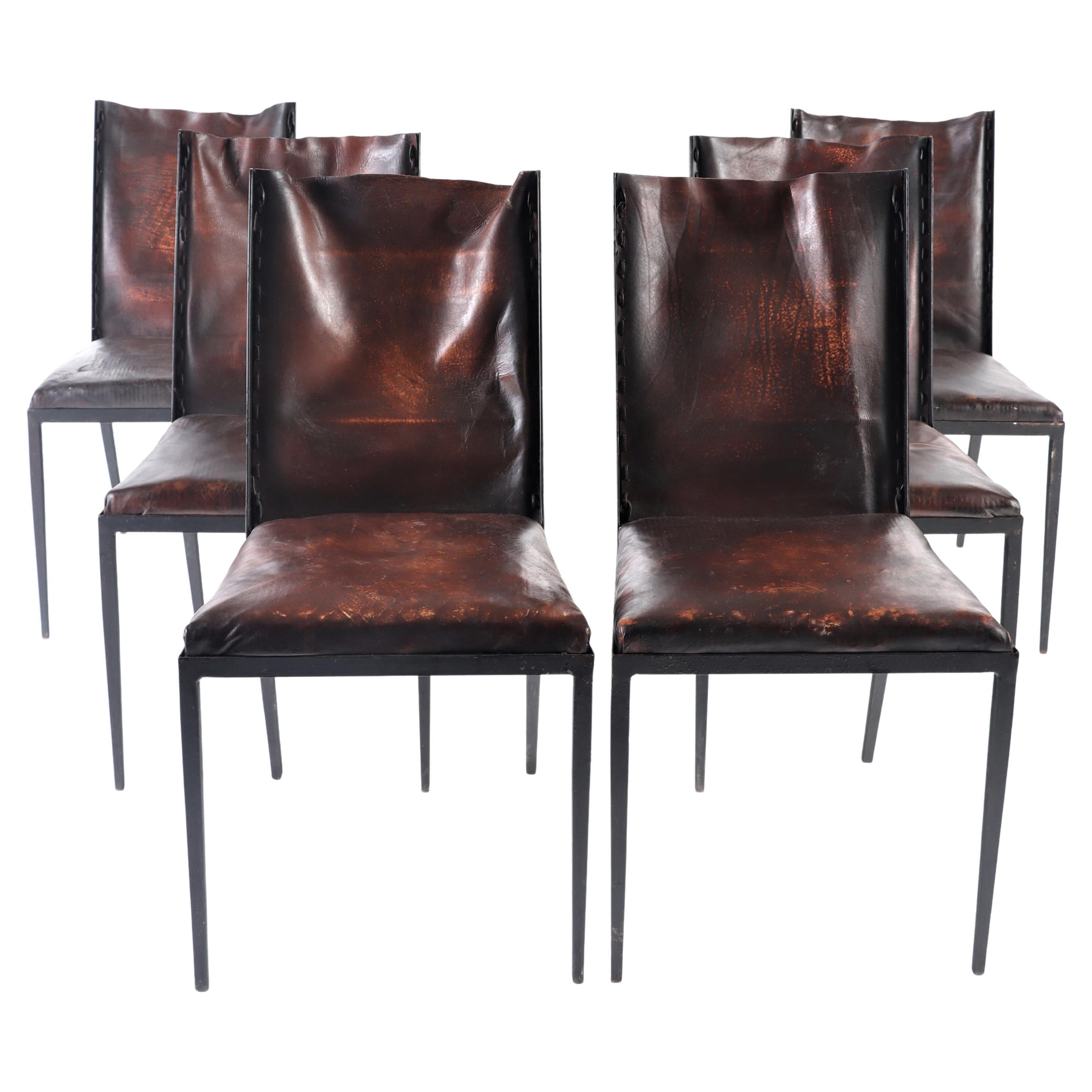 Ensemble de six chaises de salle à manger en fer et cuir, contemporaines