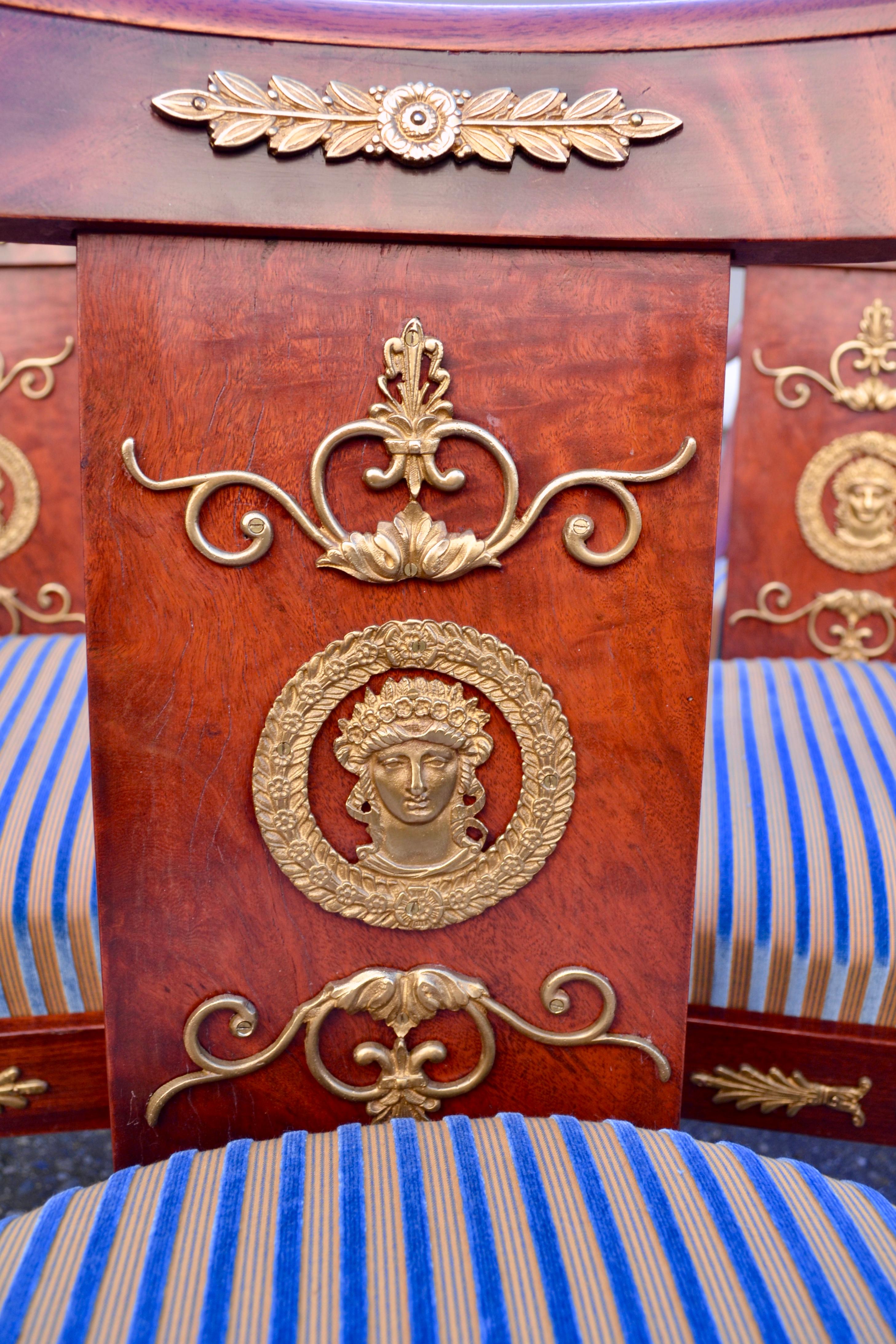Ensemble de six chaises Gondola de style Empire de la fin du XIXe siècle en vente 8